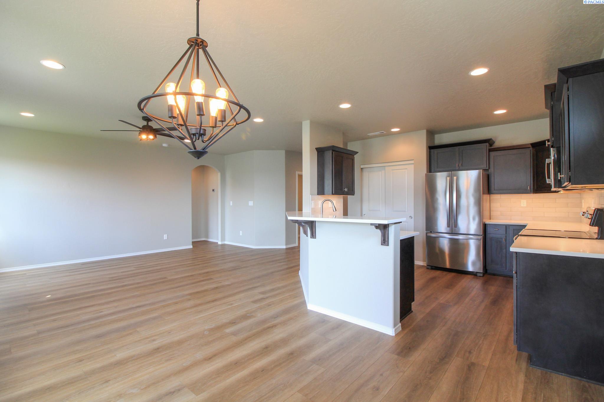 545 Marysville Way, Richland, WA 99352