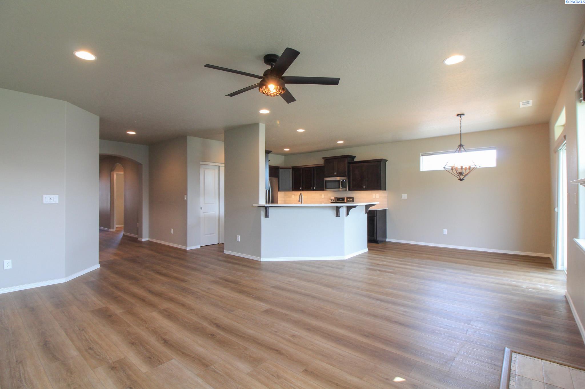 545 Marysville Way, Richland, WA 99352