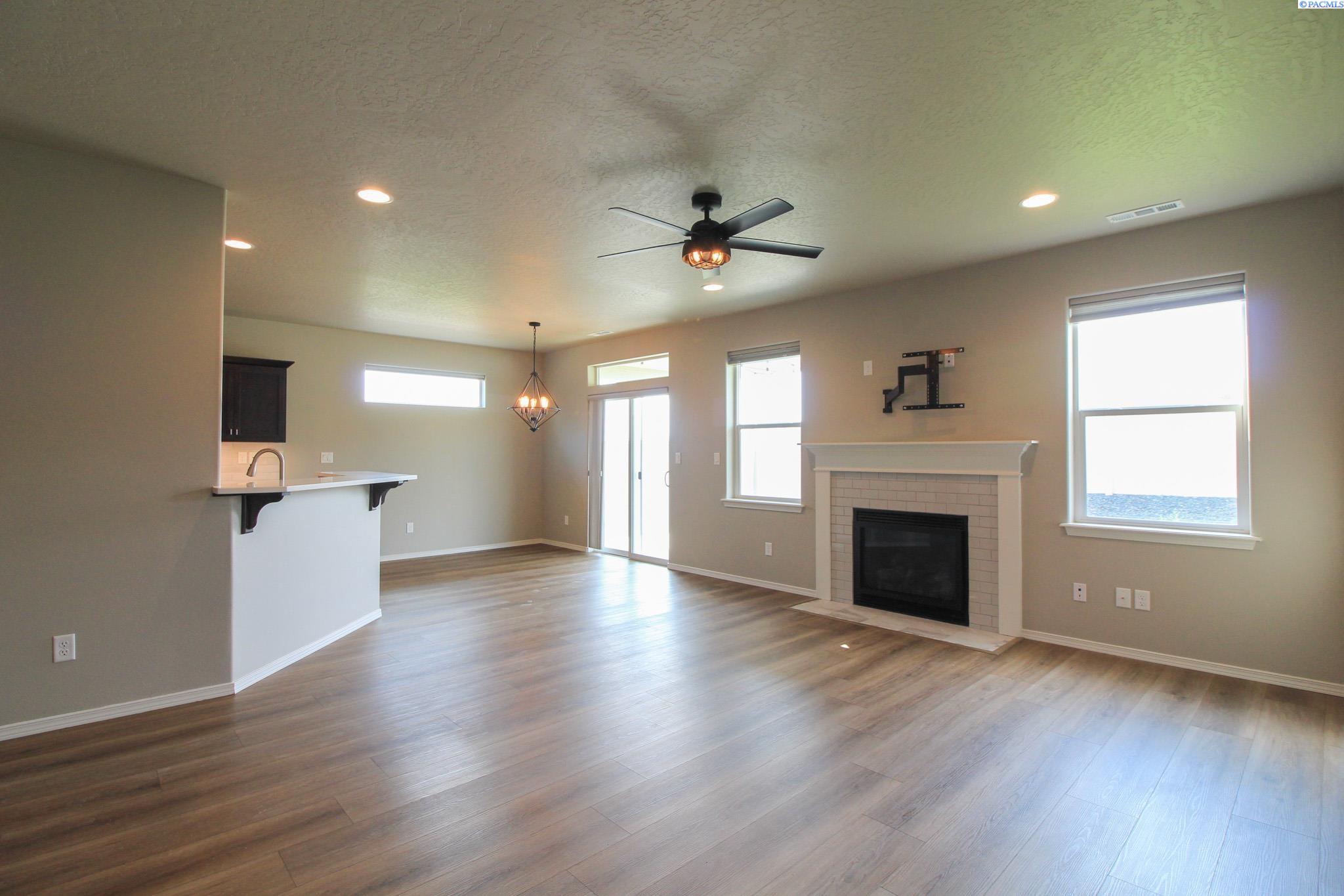 545 Marysville Way, Richland, WA 99352