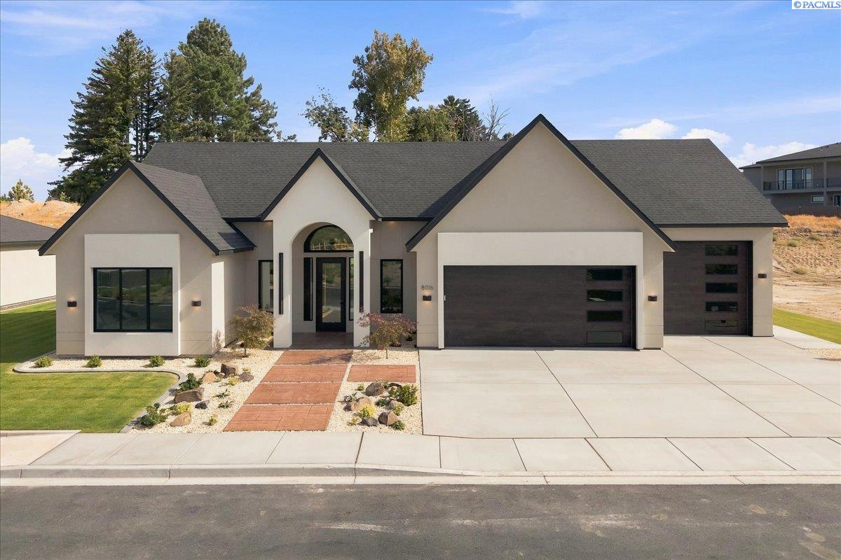 8016 W 12th Ave, Kennewick, WA 99336