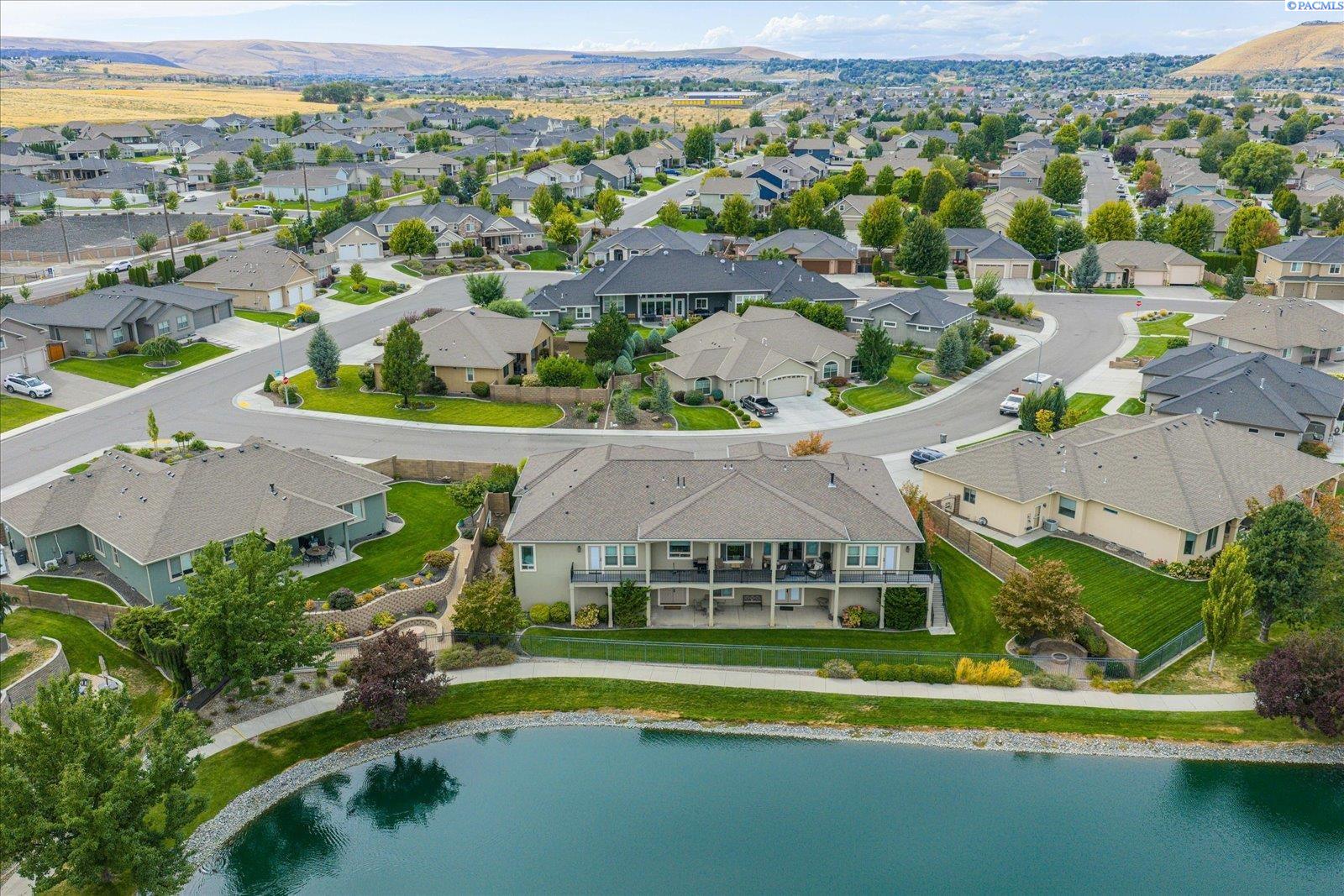 739 S Idaho Pl, Kennewick, WA 99336