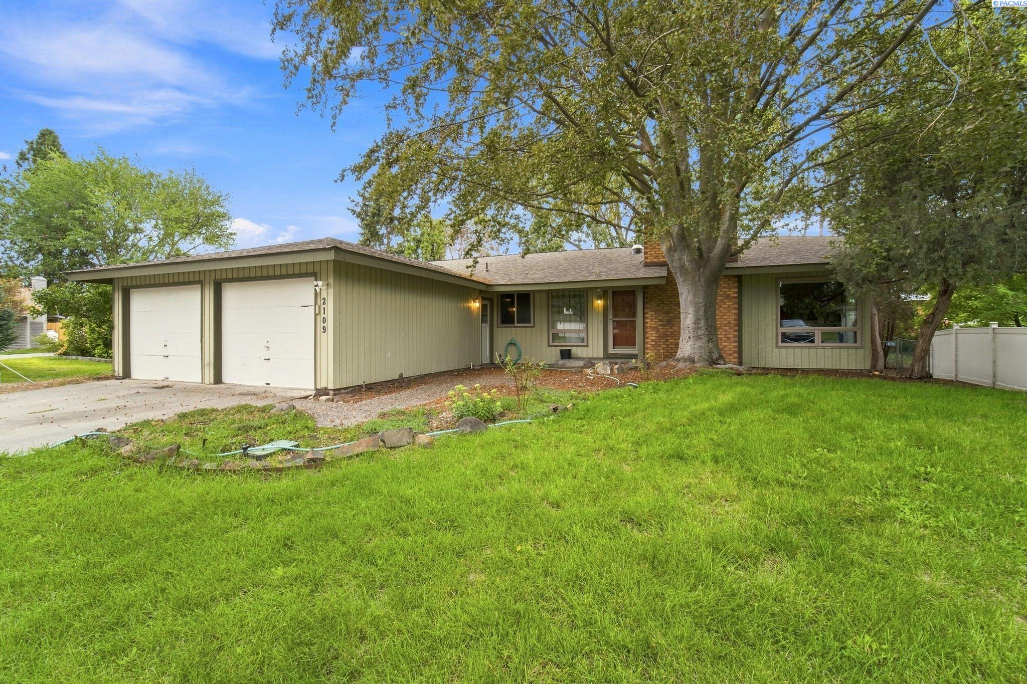 2109 Briarwood Ct, Richland, WA 99354