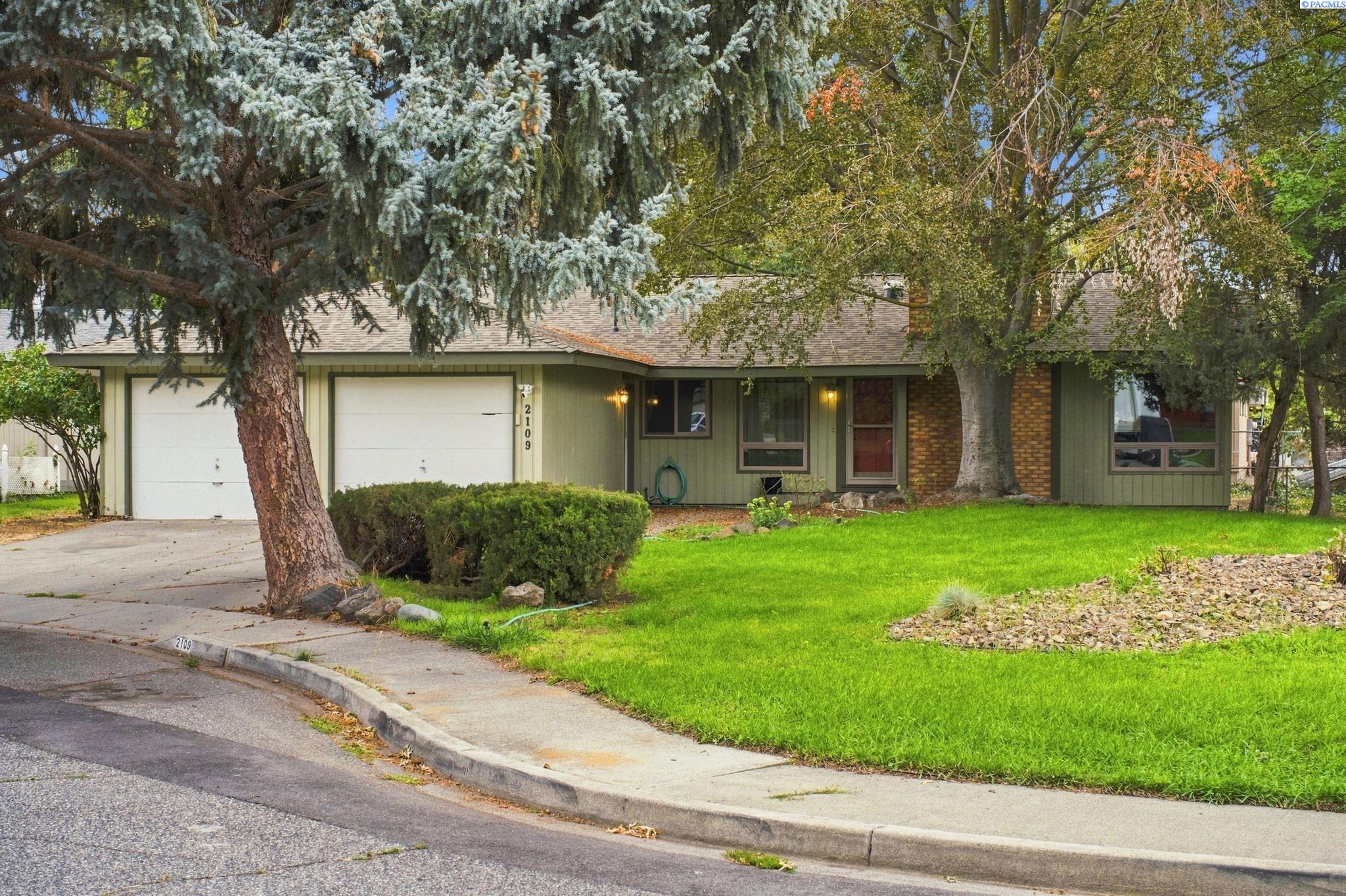 2109 Briarwood Ct, Richland, WA 99354