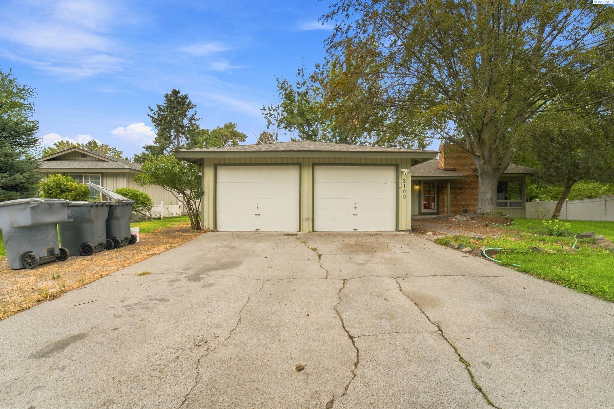 2109 Briarwood Ct, Richland, WA 99354