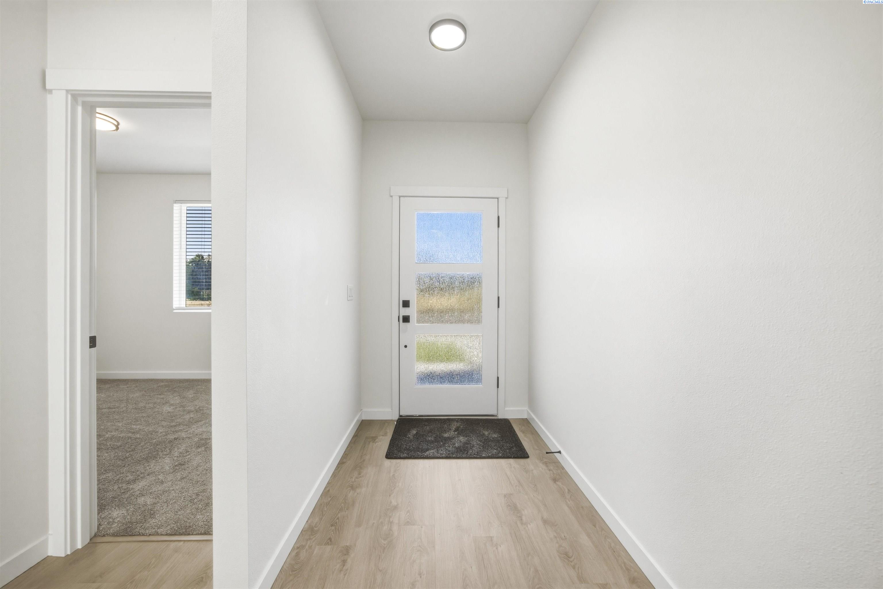 130 E 25th Ave, Kennewick, WA 99337