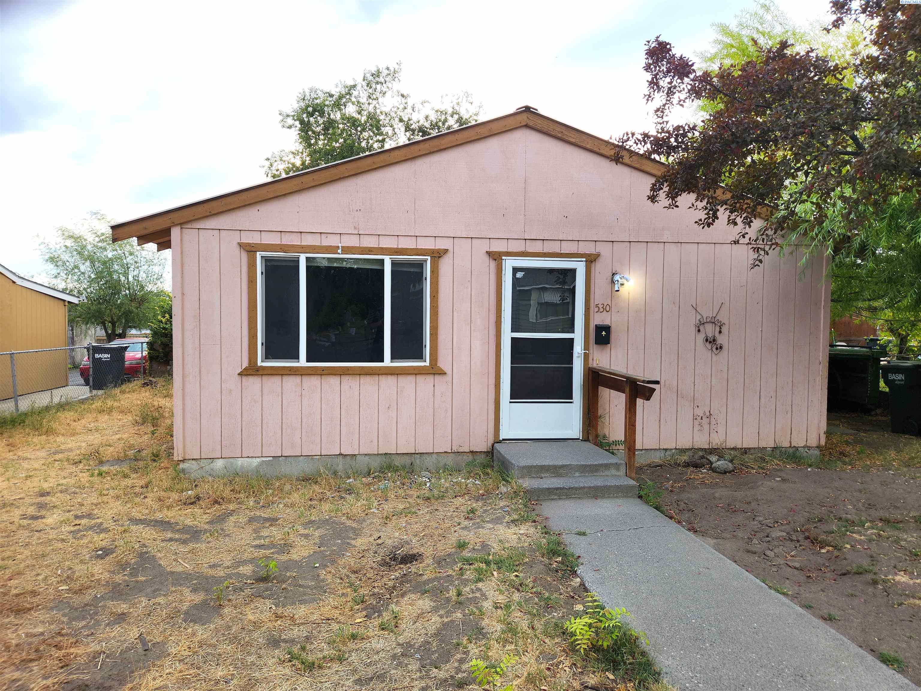 530 S Elm Ave, Pasco, WA 99301