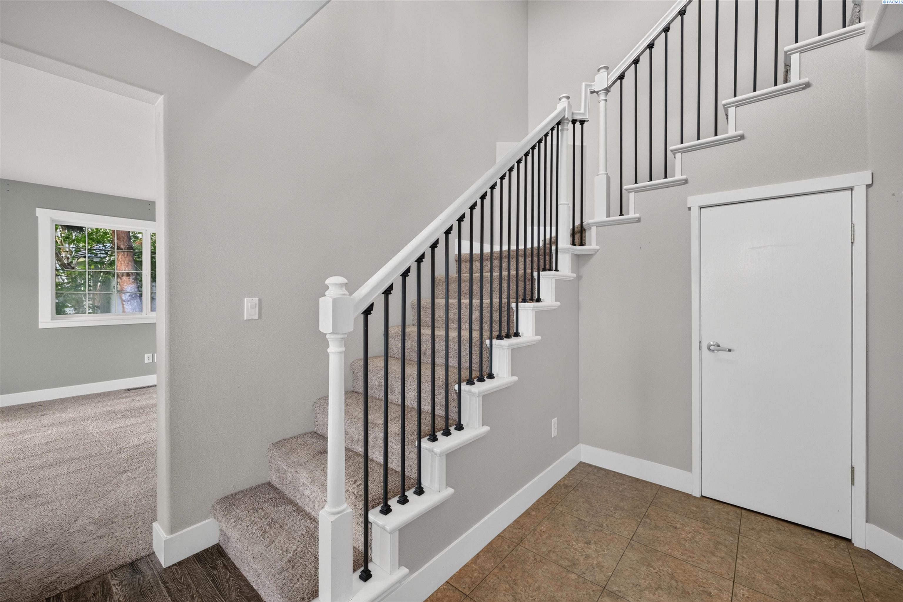 3809 W 43rd Ave, Kennewick, WA 99337