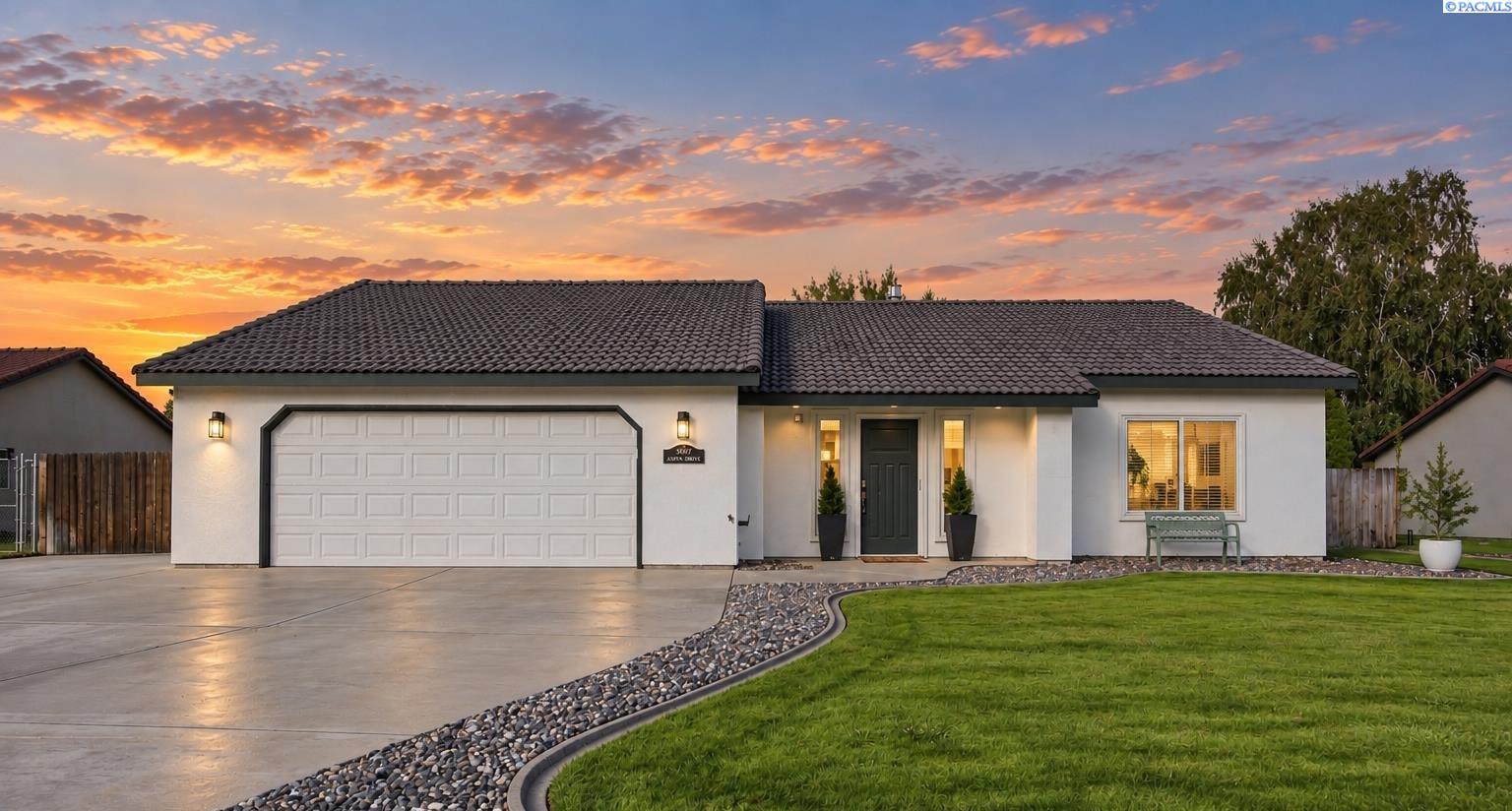 5602 Aspen Dr, West Richland, WA 99353