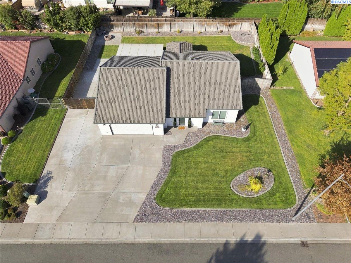 5602 Aspen Dr, West Richland, WA 99353