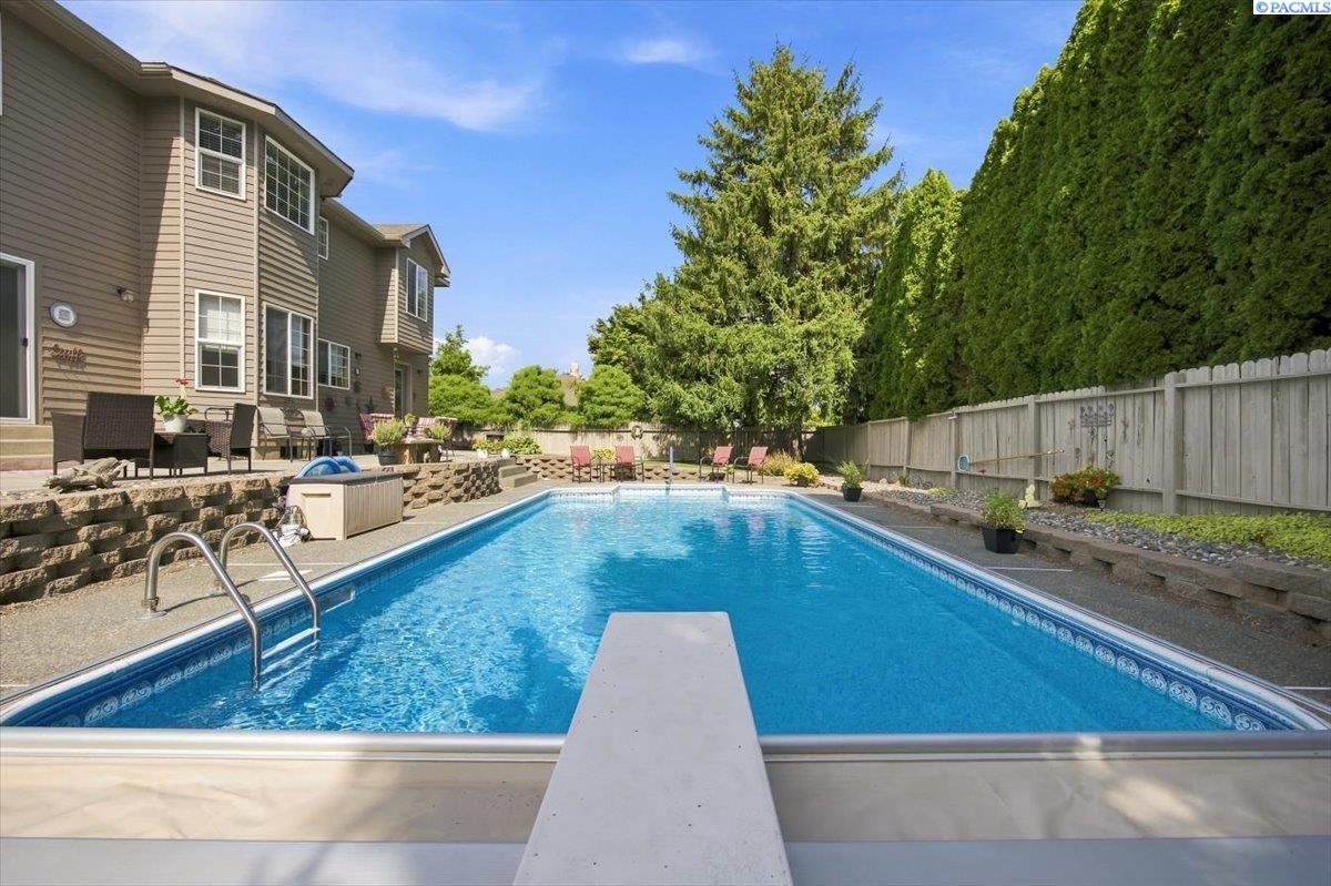 2927 S Ledbetter Pl, Kennewick, WA 99337