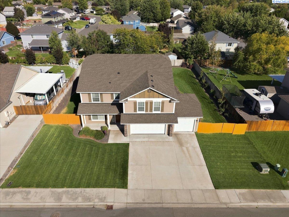 3070 Hickory Ave, West Richland, WA 99353
