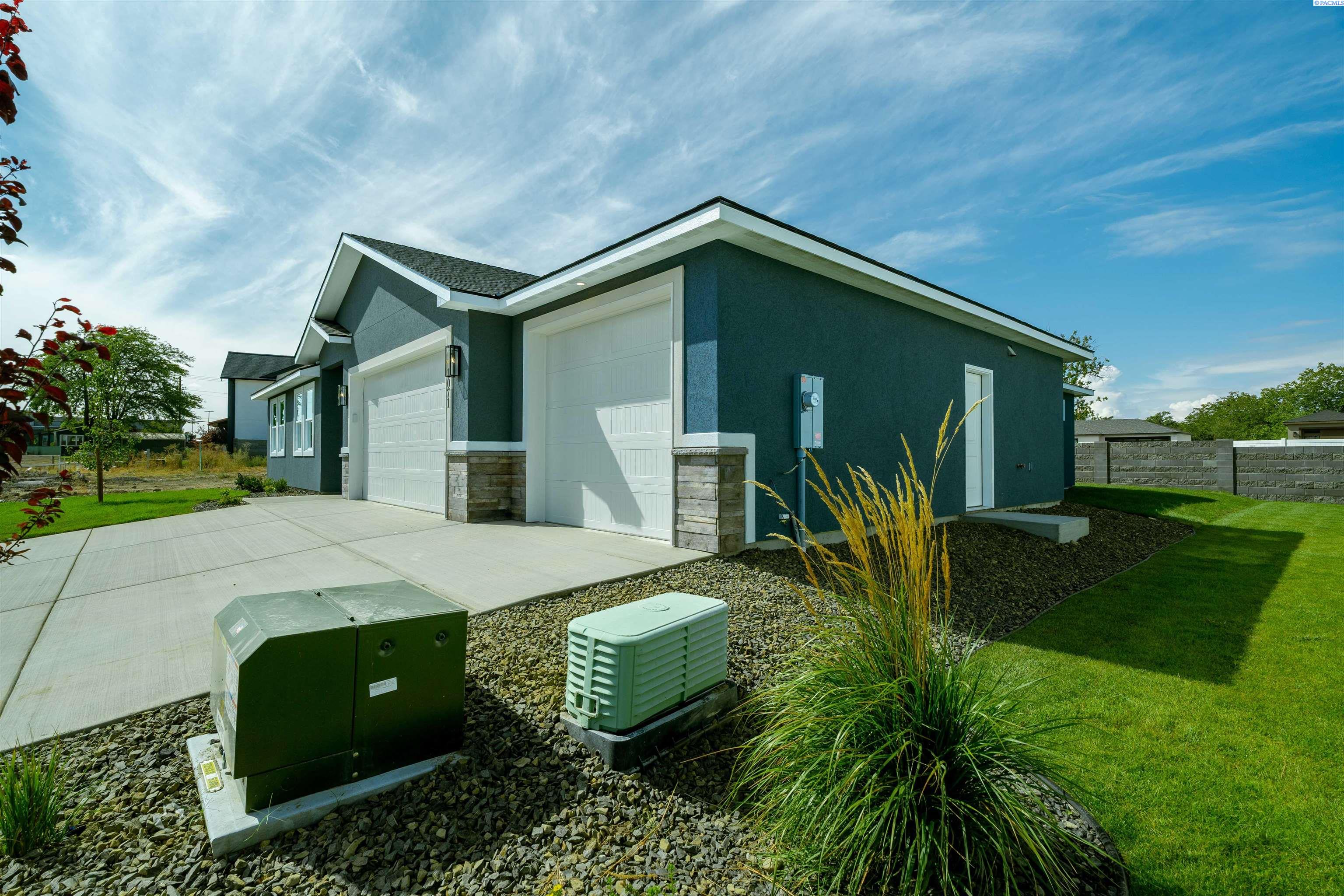 1071 N Grant Pl, Kennewick, WA 99336
