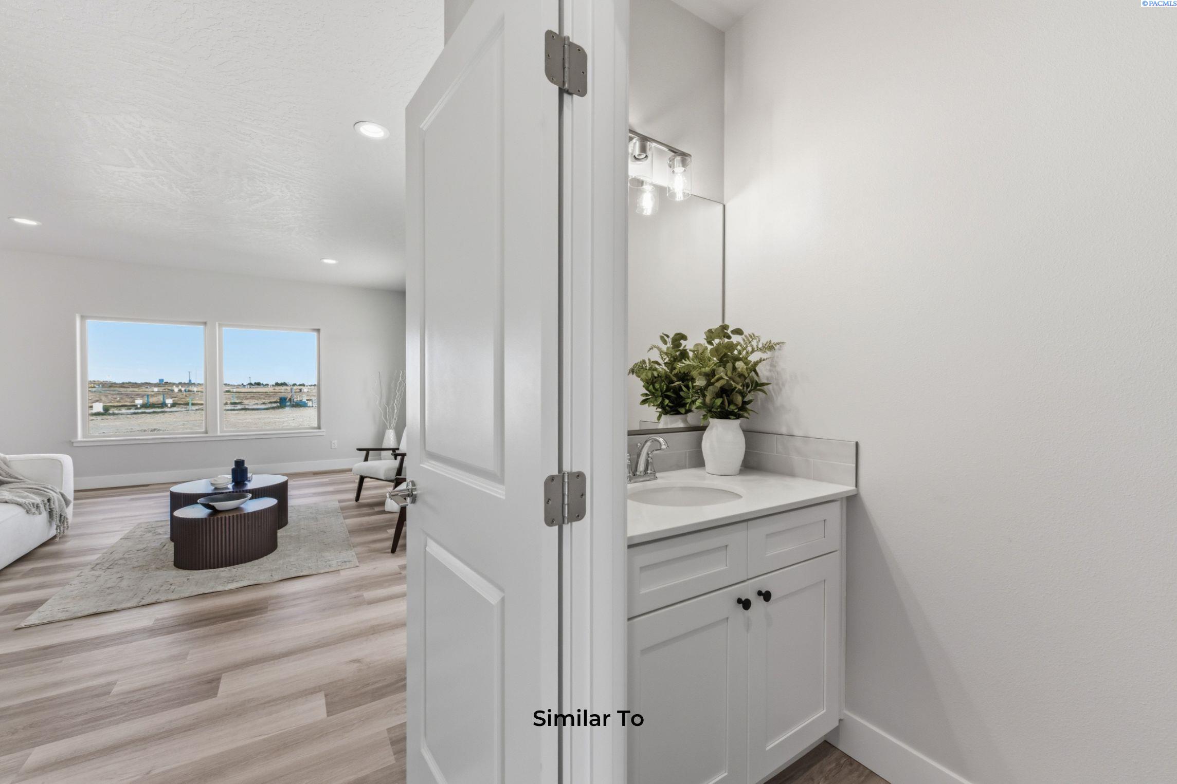 5816 Redtail Dr, Pasco, WA 99301