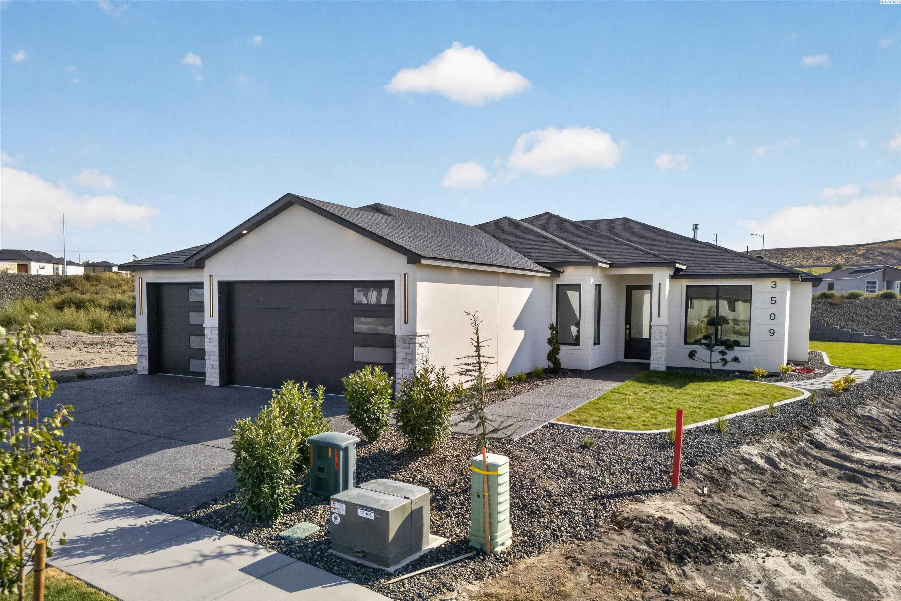3509 Nuthatch St, Richland, WA 99352