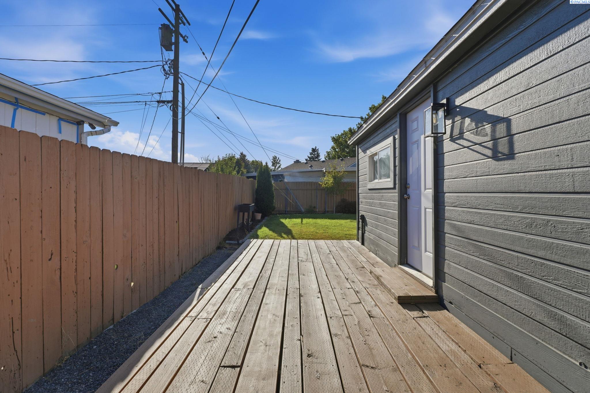 1805 Longfitt St, Richland, WA 99352