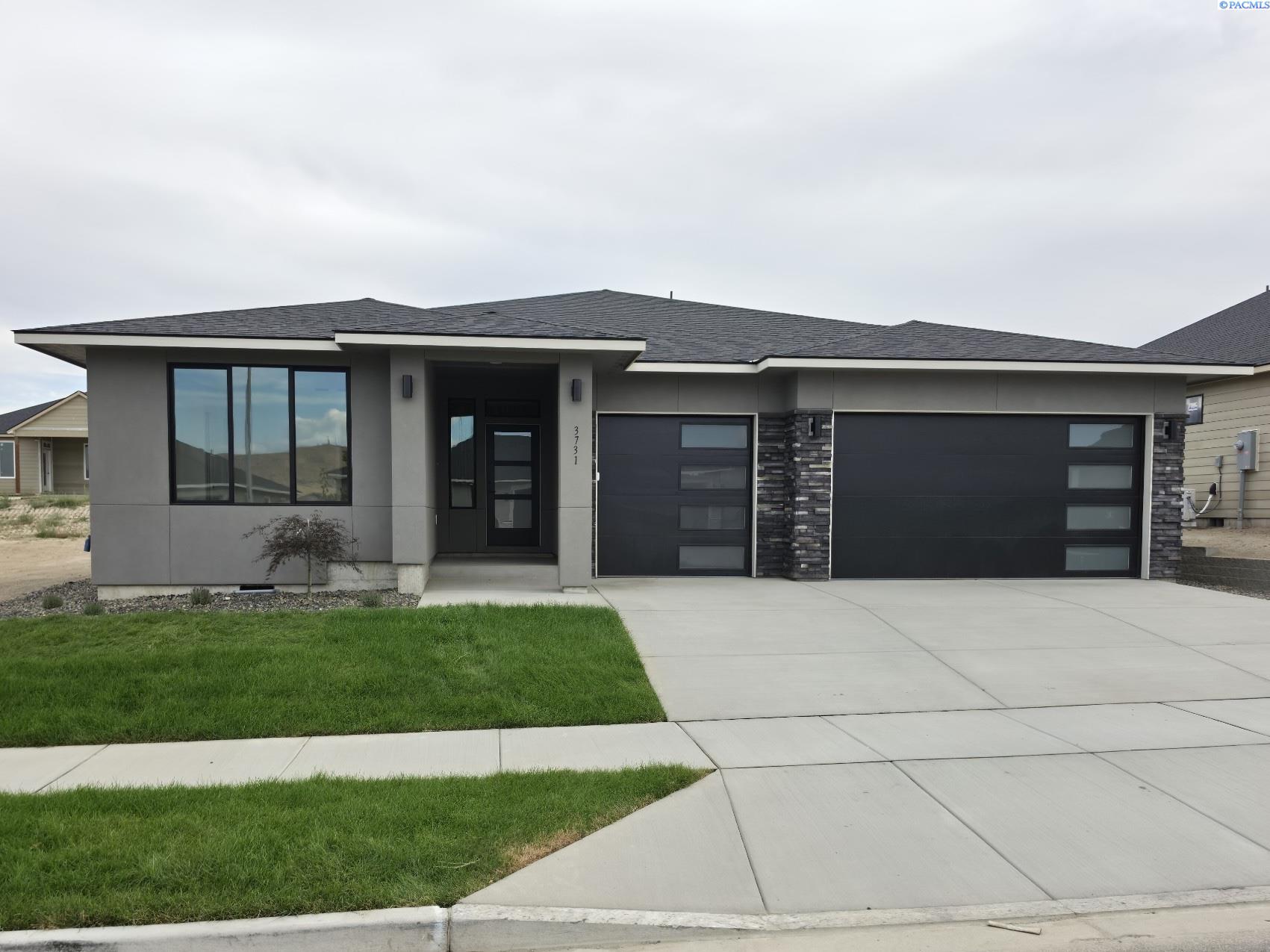 3731 Scout St, Richland, WA 99352