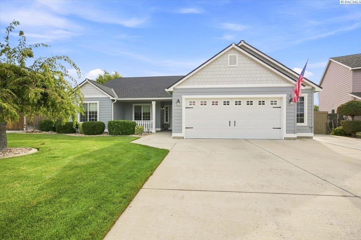 6111 Exeter Ln, Pasco, WA 99301