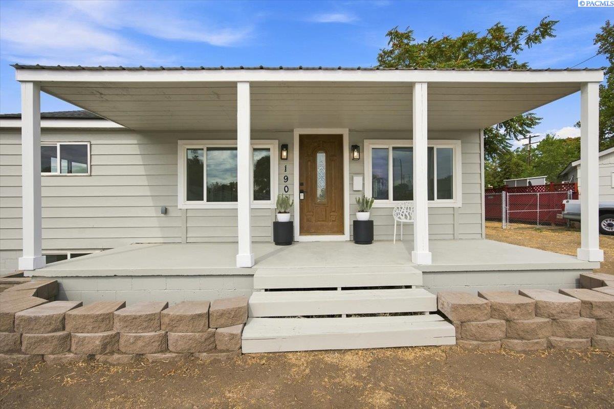 1900 Symons St, Richland, WA 99354