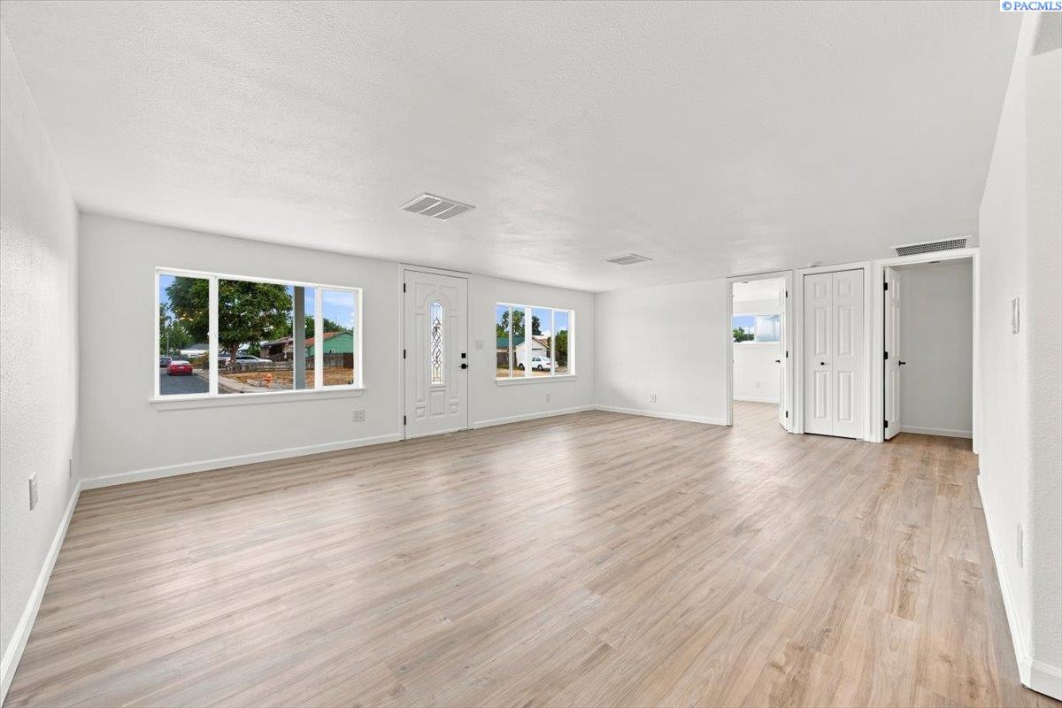 1900 Symons St, Richland, WA 99354