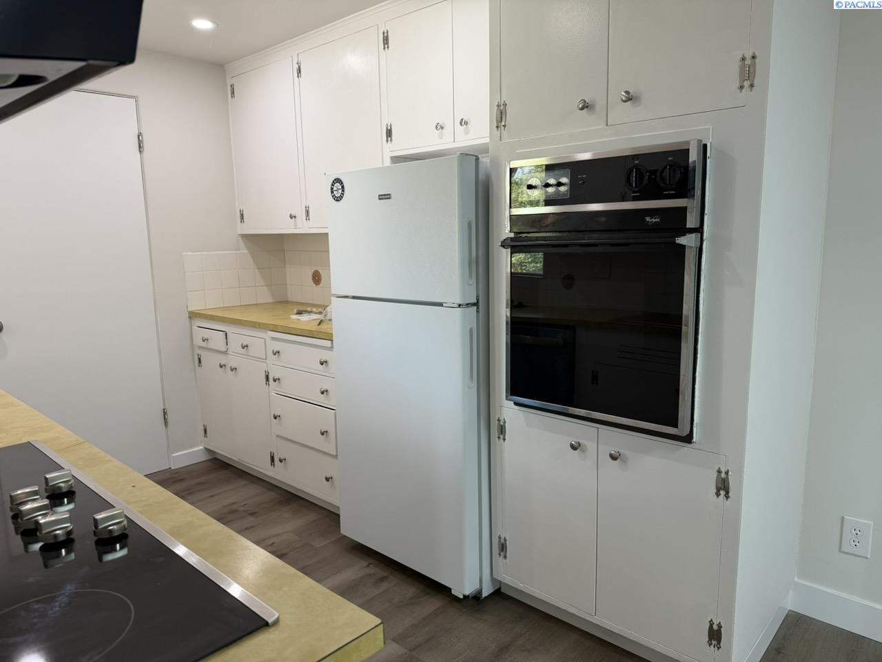 1723 W Marie, Pasco, WA 99301