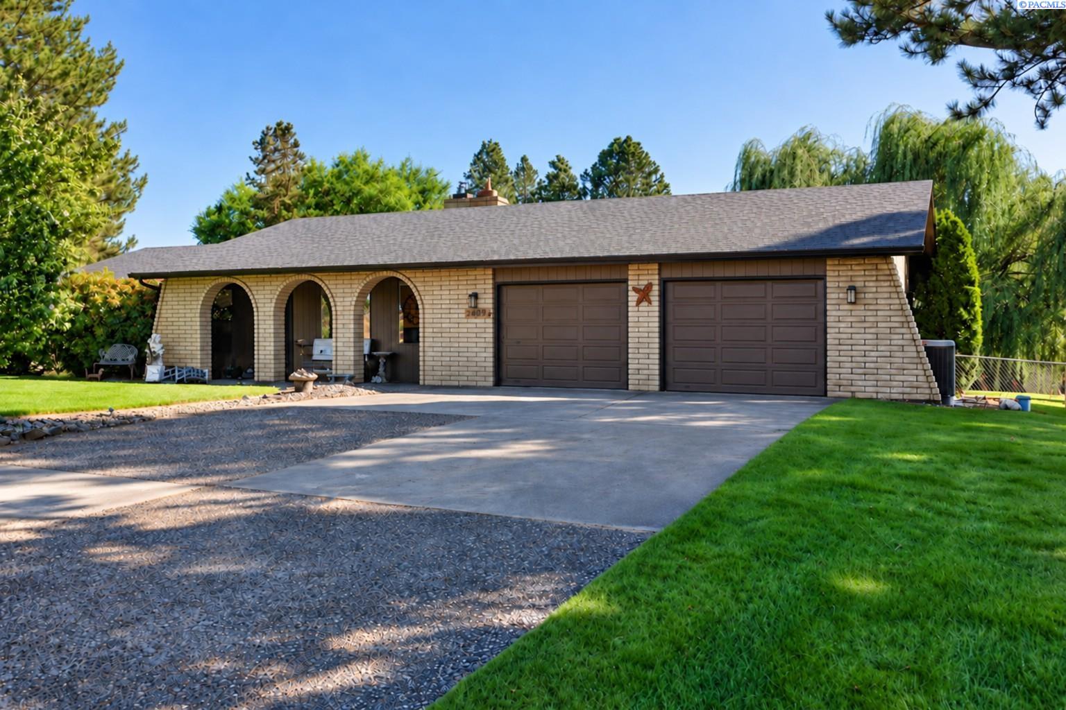 4922 W Argent Rd, Pasco, WA 99301