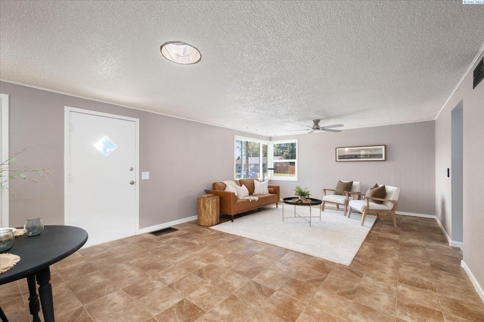 2416 Pullen St, Richland, WA 99354