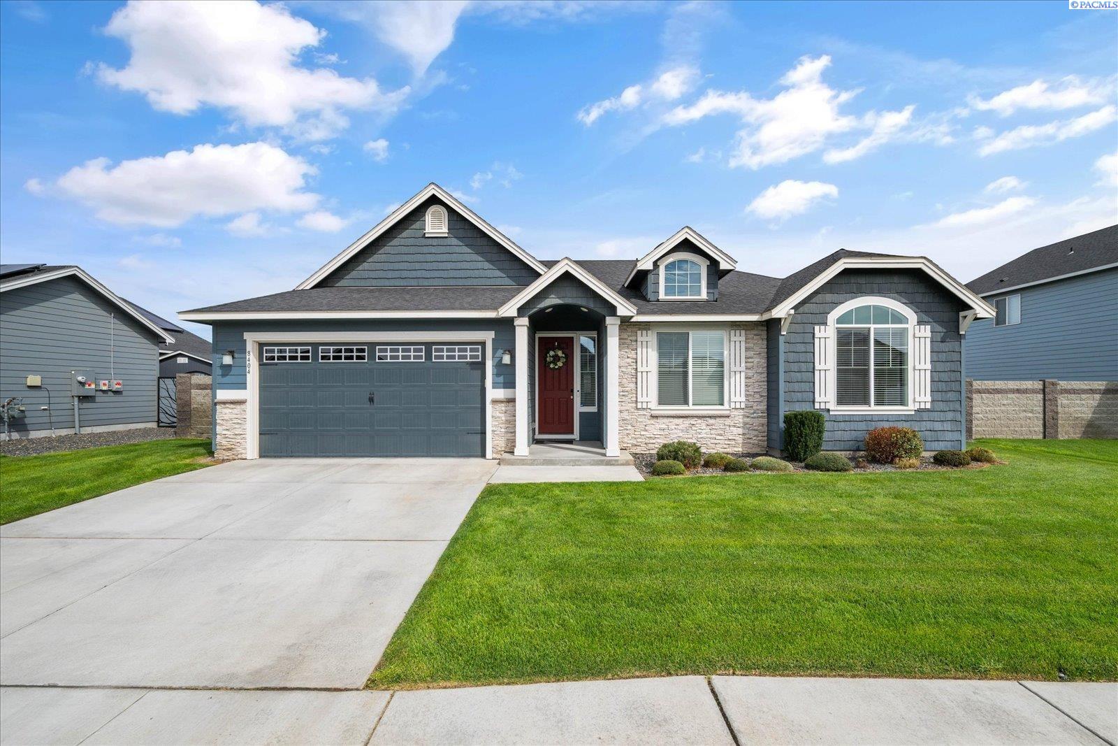 8404 Cardinal Peak St, West Richland, WA 99353