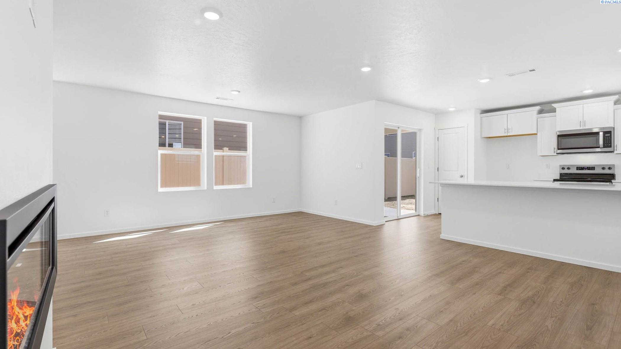 6524 Polar Dr, Pasco, WA 99301