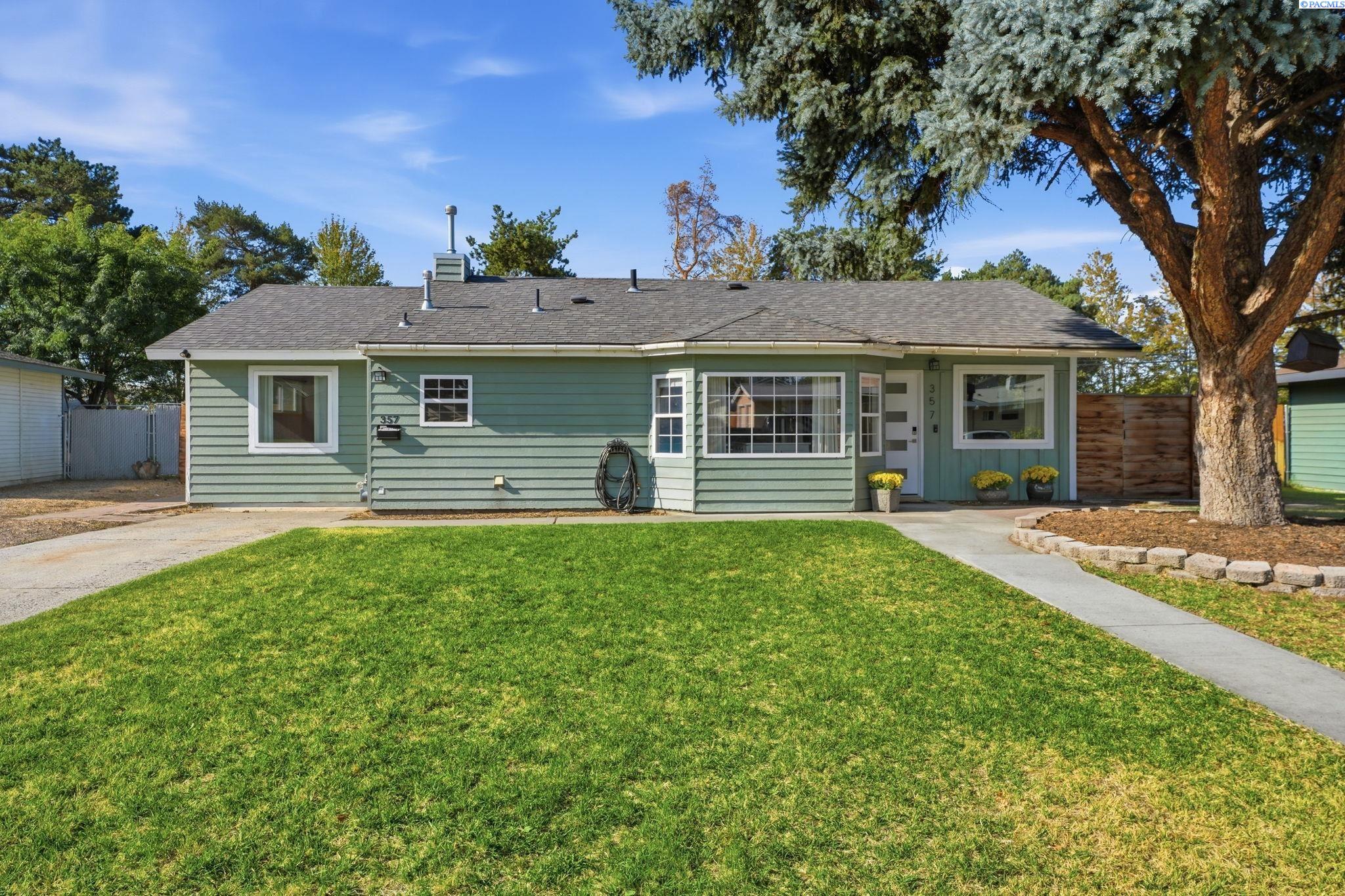 357 Cottonwood Dr, Richland, WA 99352