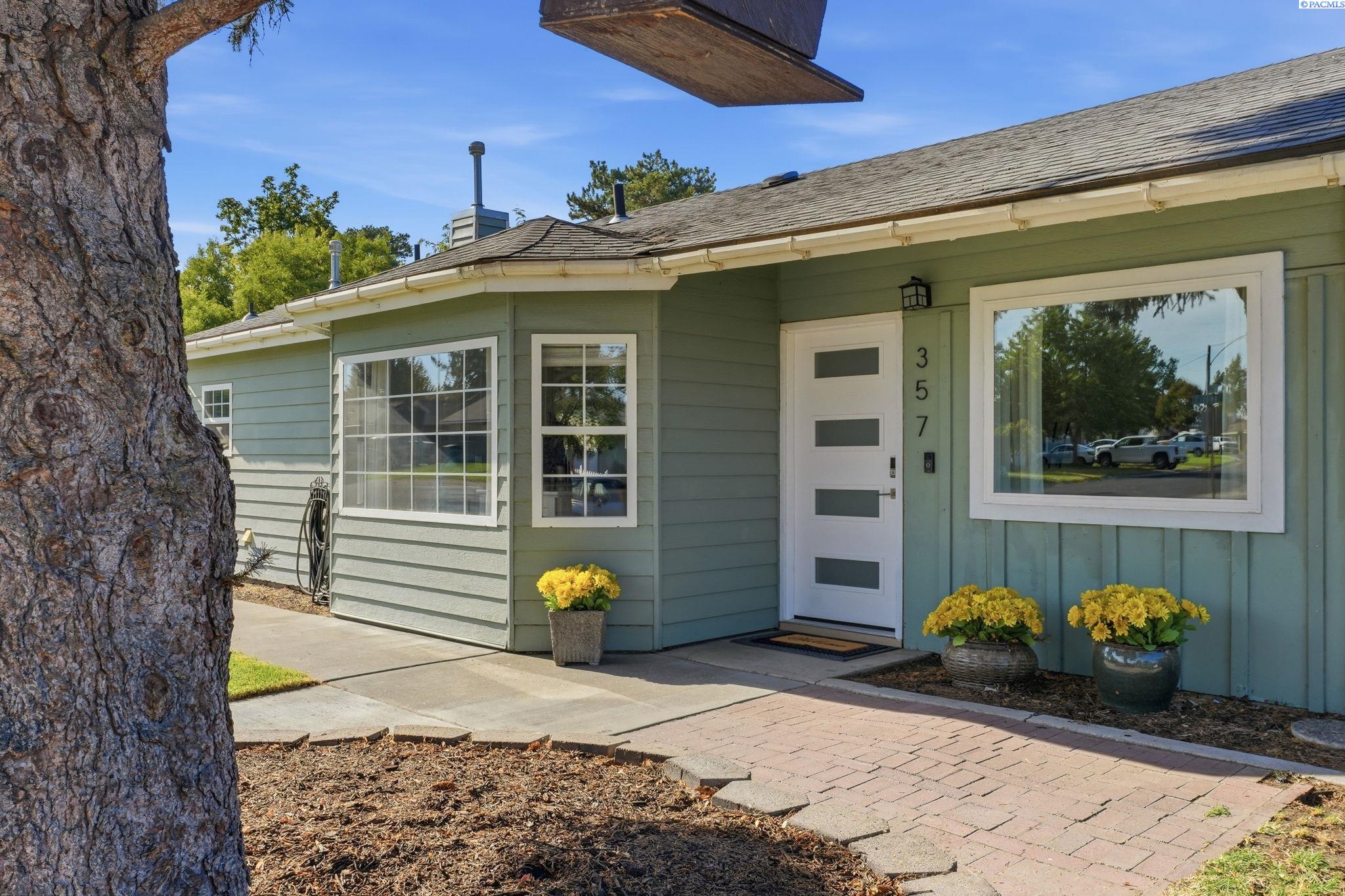 357 Cottonwood Dr, Richland, WA 99352