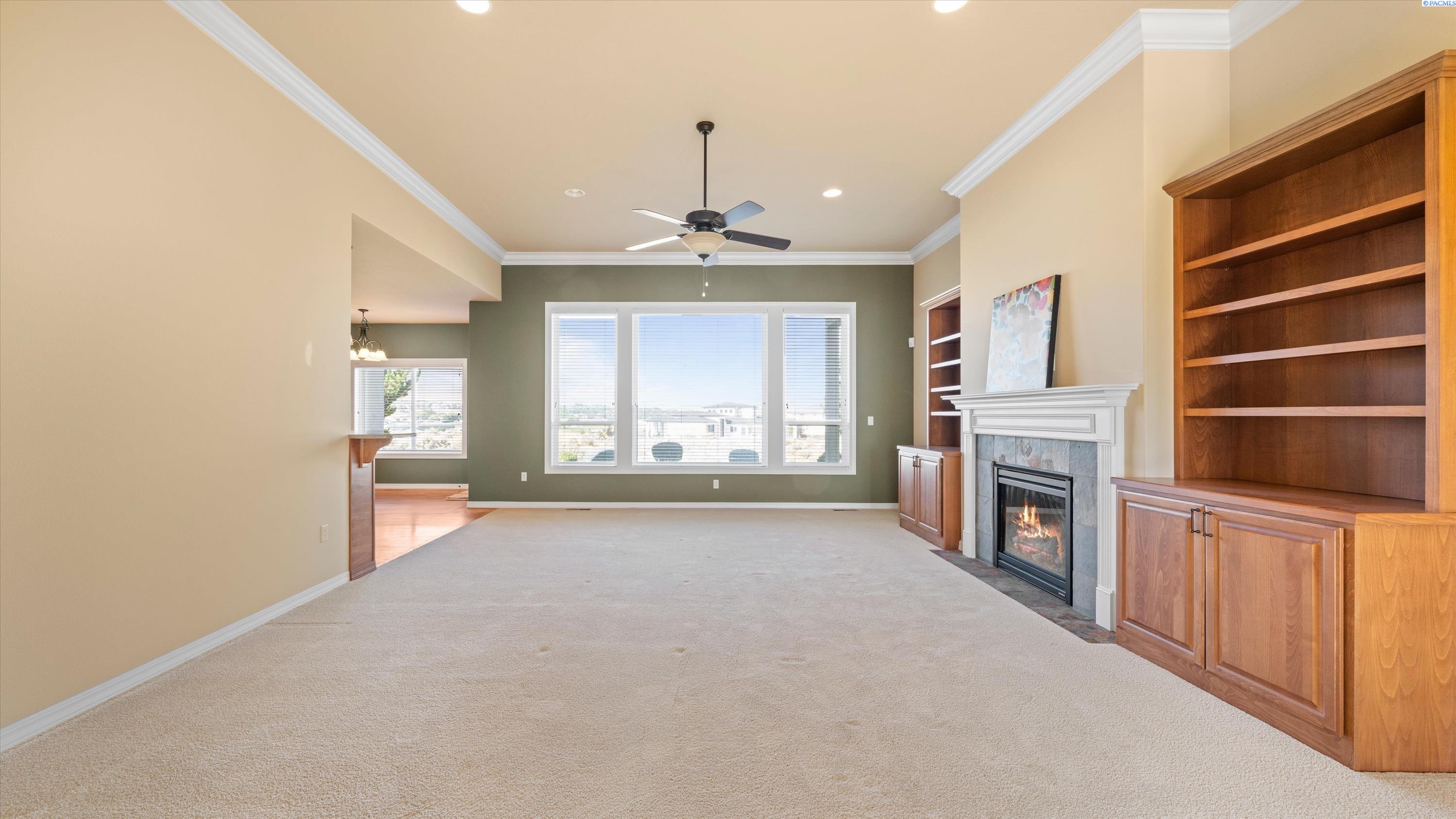 934 Allenwhite Dr, Richland, WA 99352