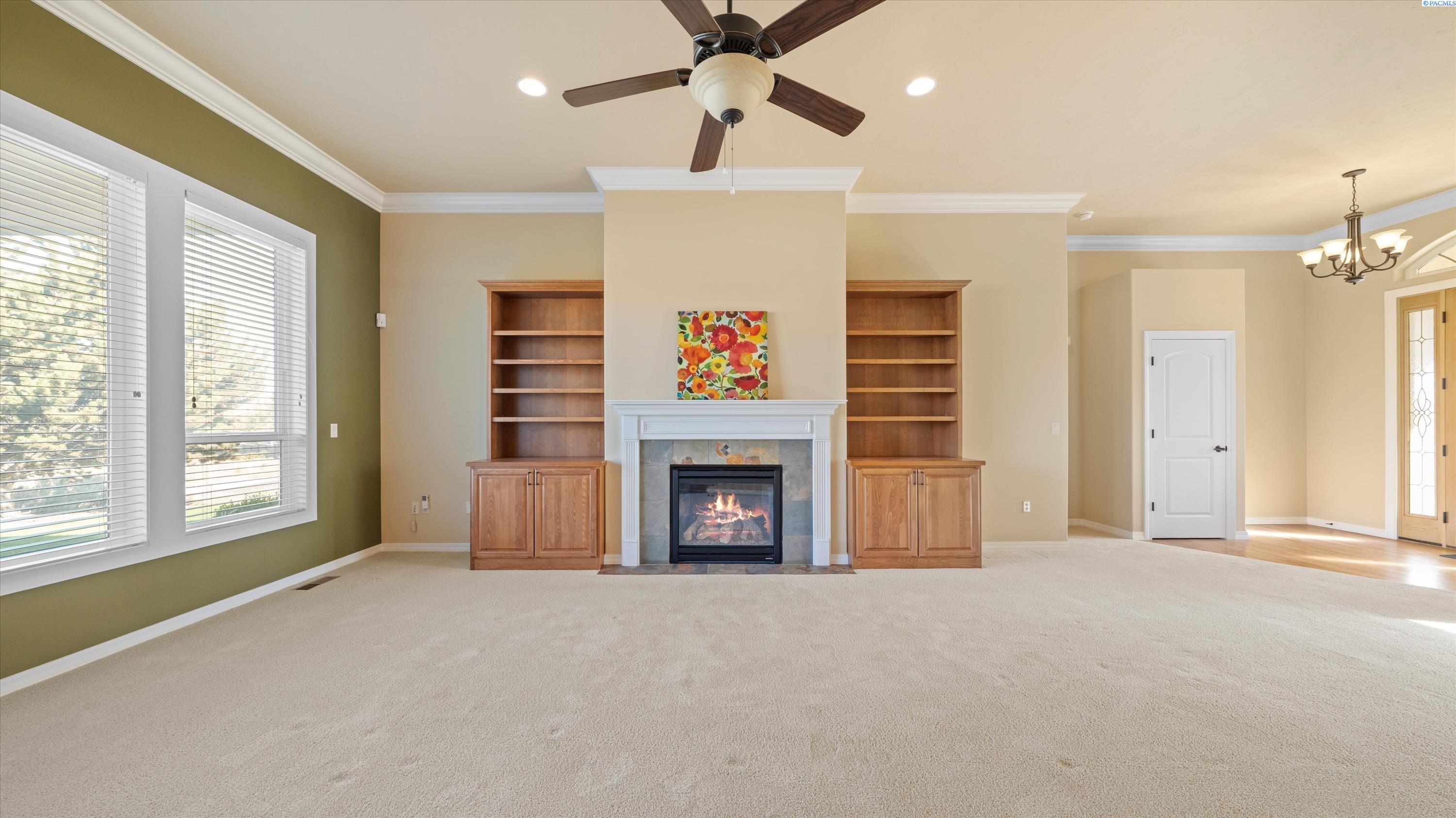 934 Allenwhite Dr, Richland, WA 99352