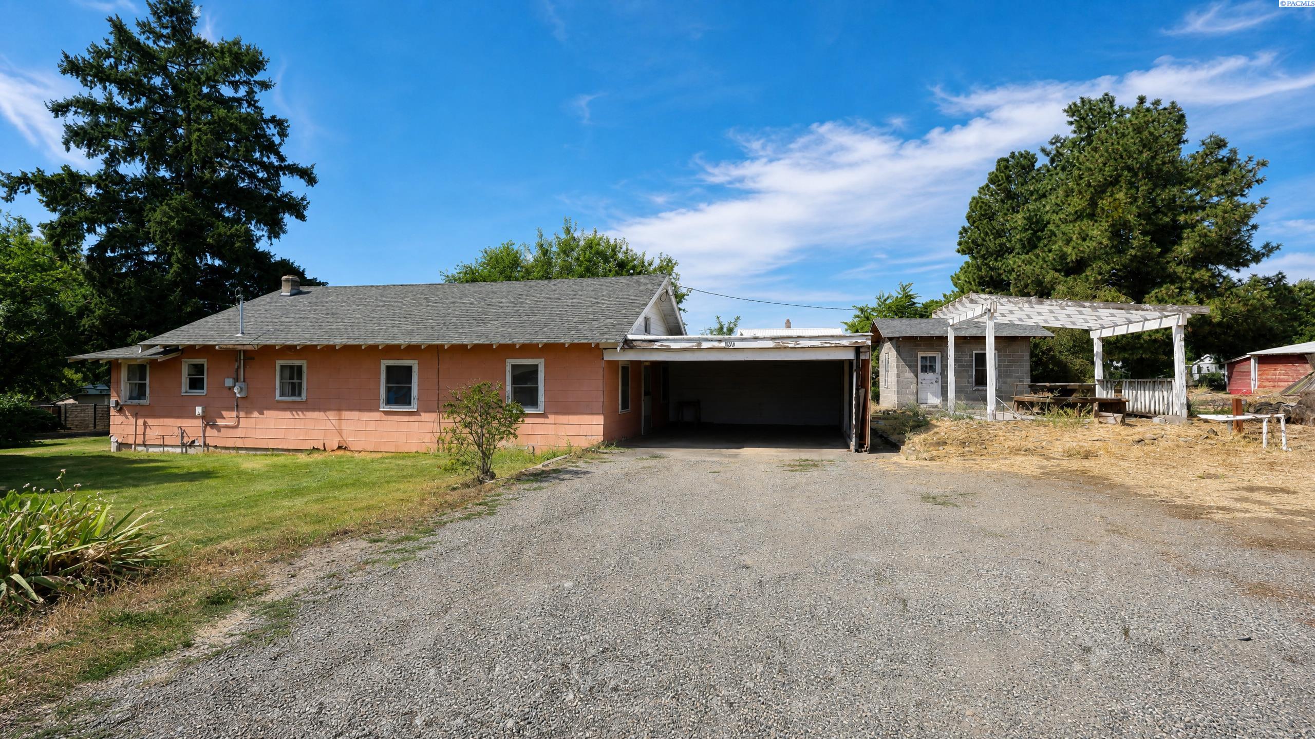 1912 Road 48, Pasco, WA 99301