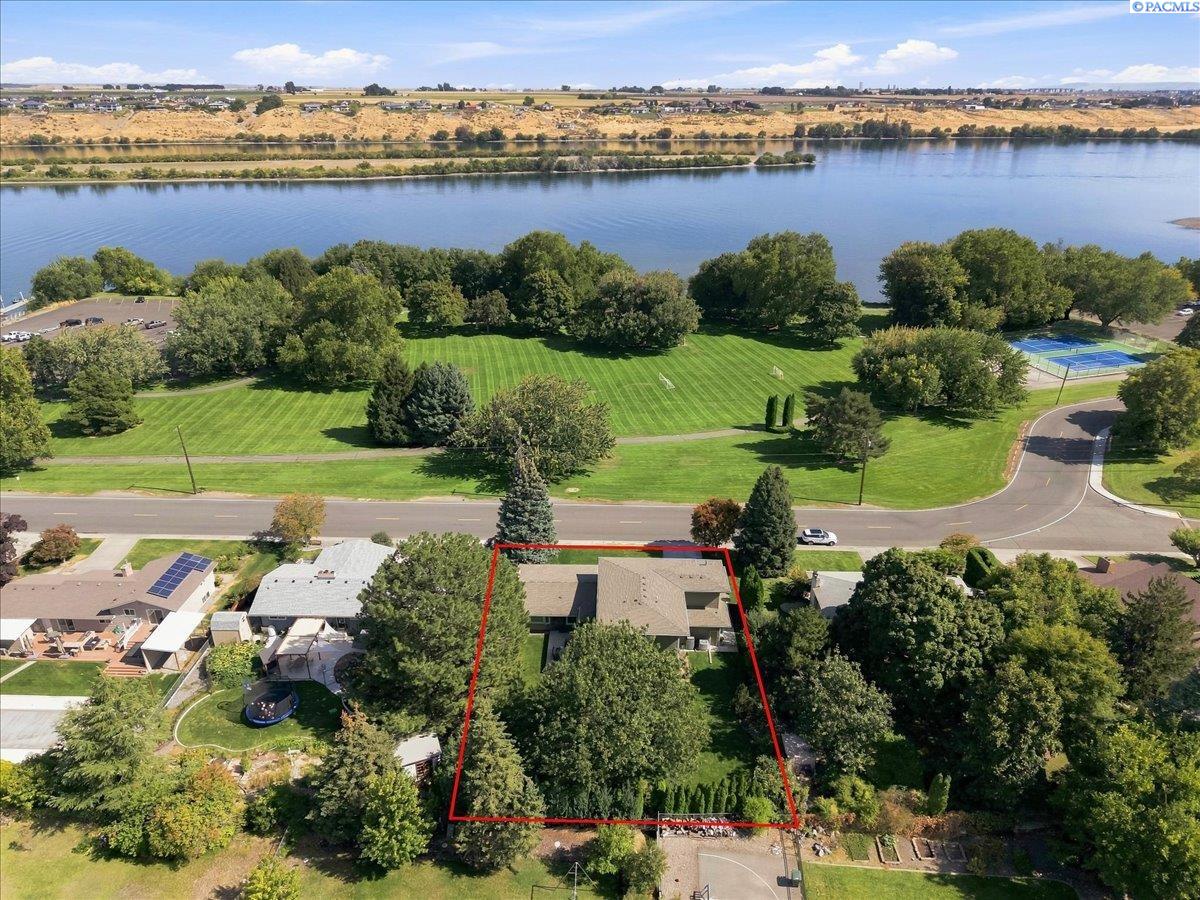 2217 Harris Ave, Richland, WA 99354-1911