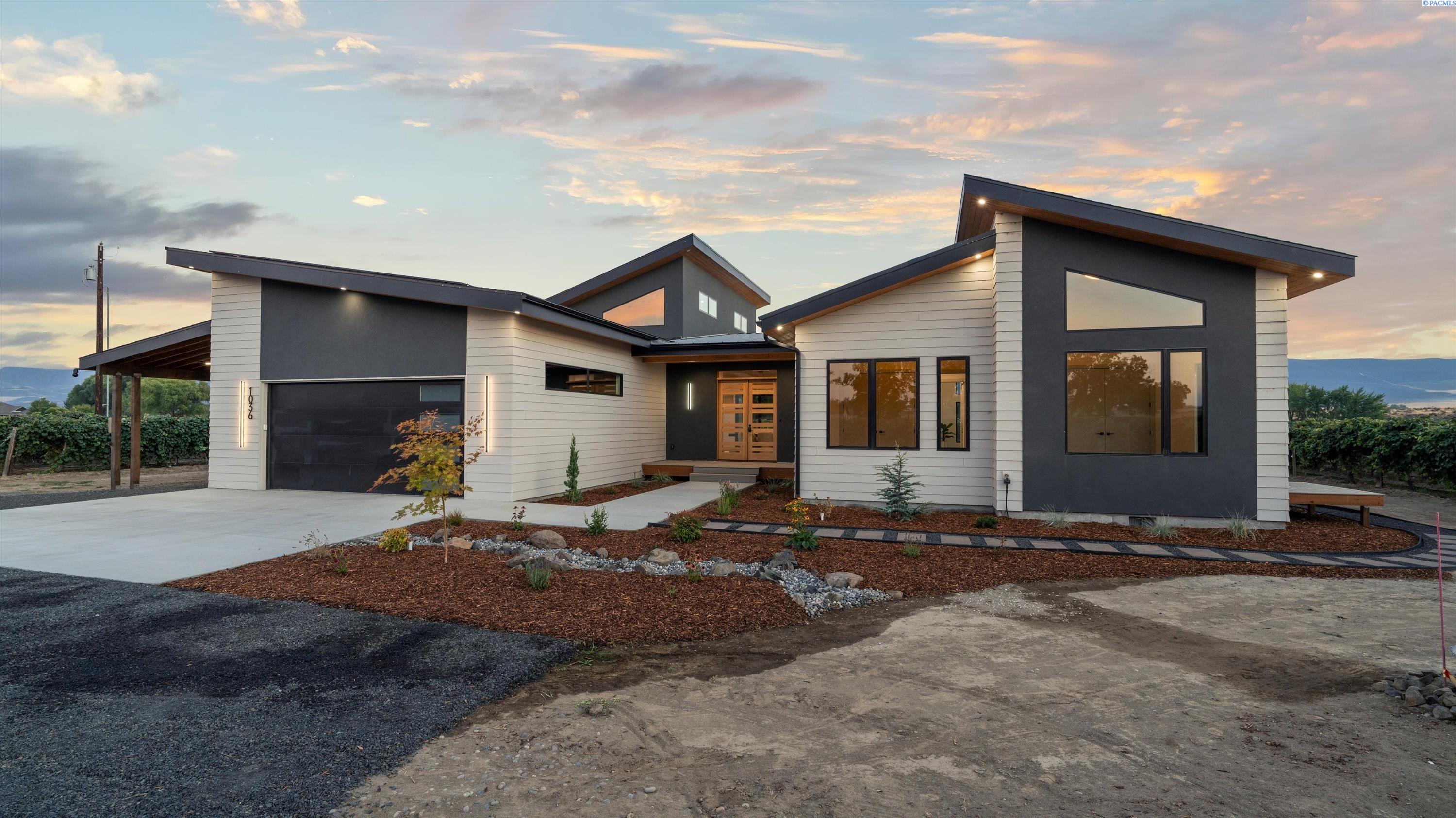 1036 Lower County Line Rd, Prosser, WA 99350