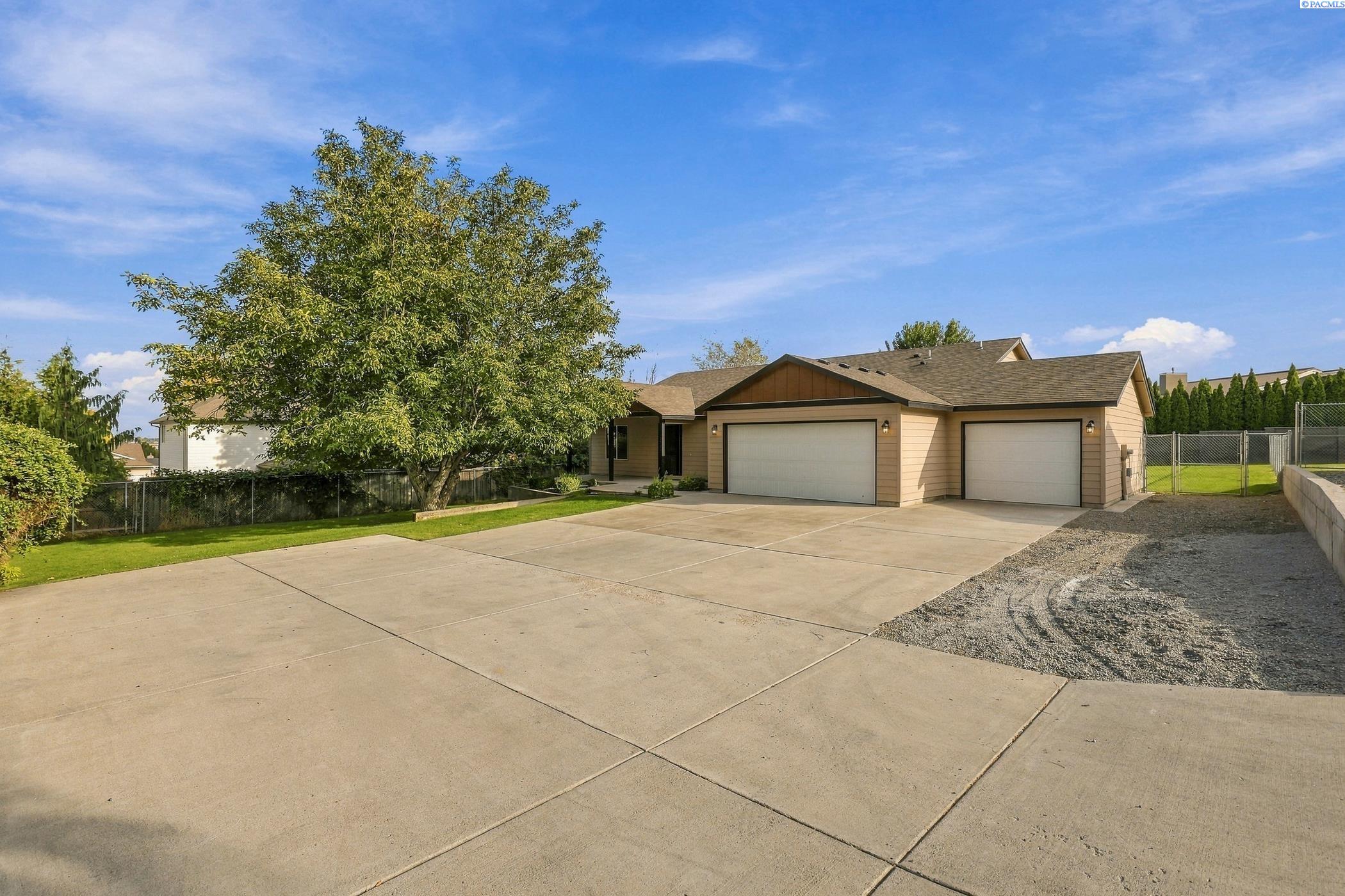 2730 Leslie Rd, Richland, WA 99352