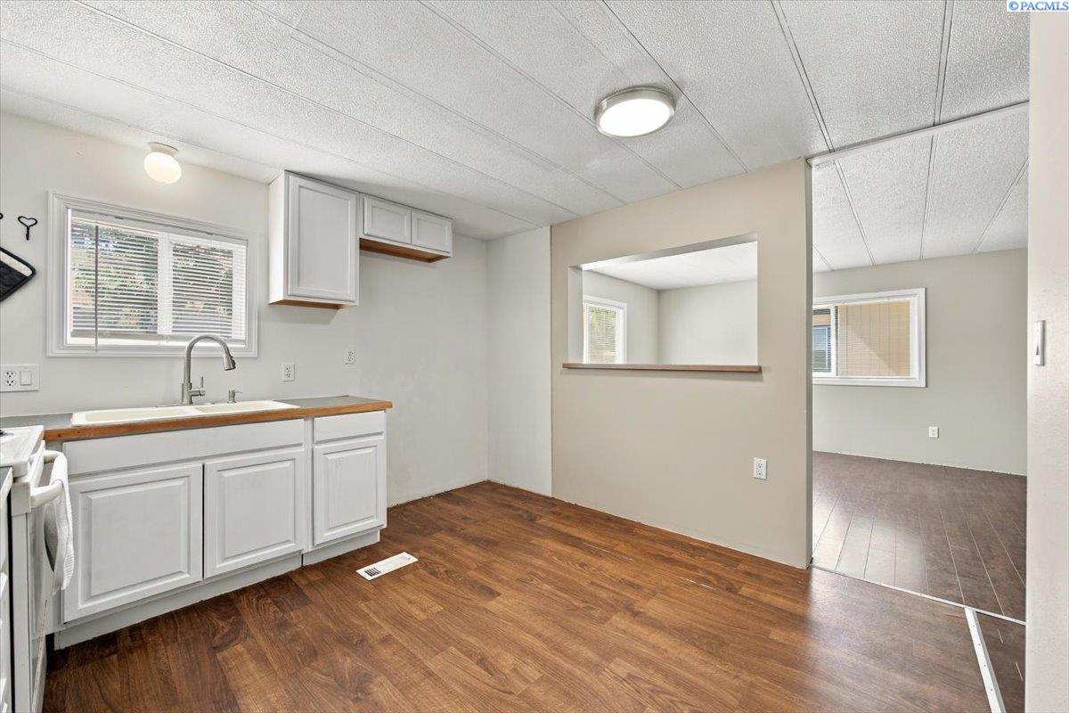 2021 Mahan Ave #F8, Richland, WA 99352
