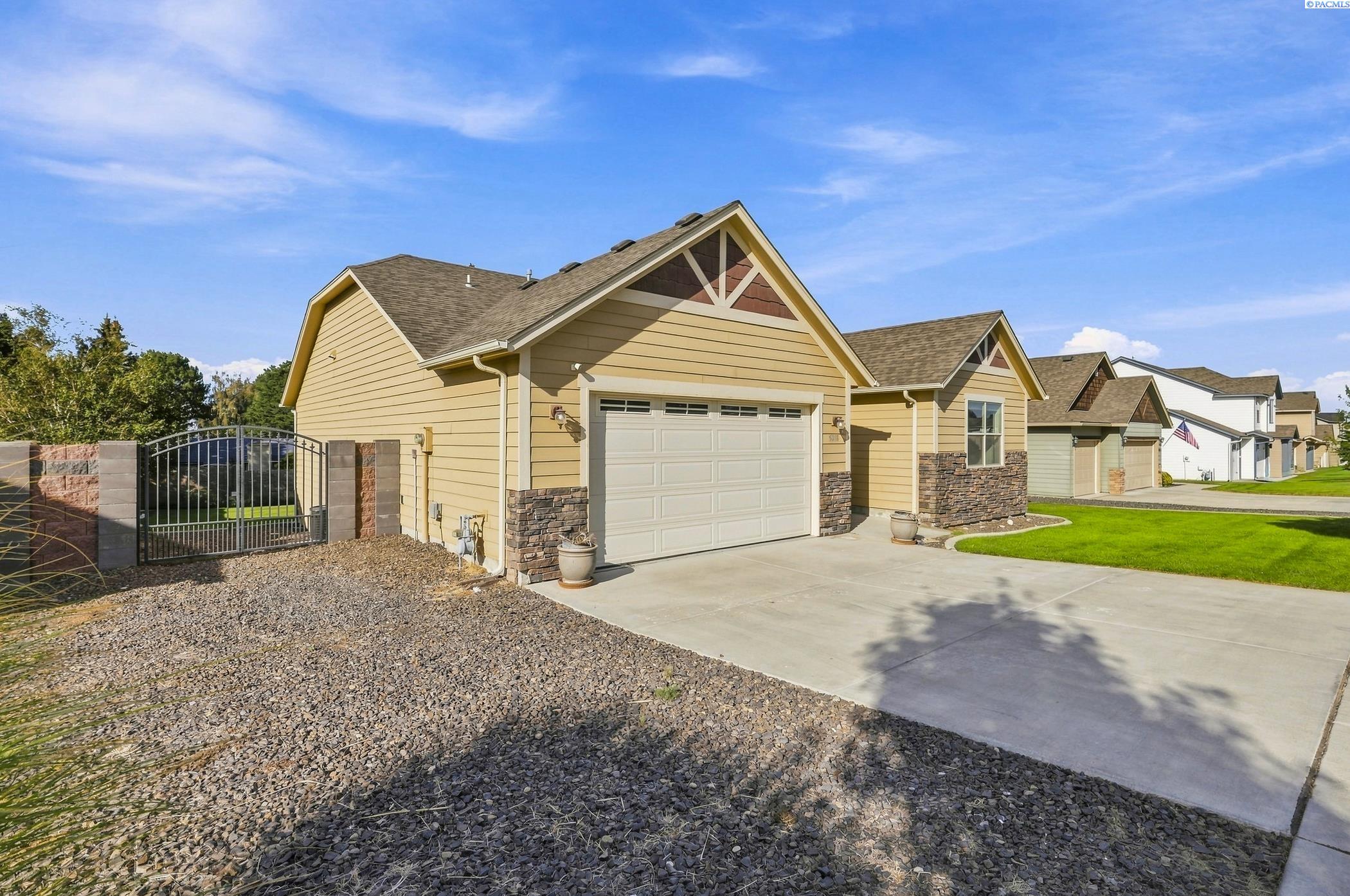 5208 W 28th Ave, Kennewick, WA 99338
