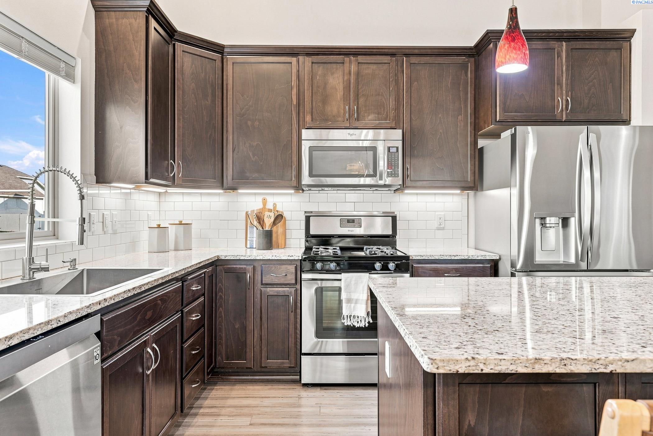 Photo 3 of Single family home for sale at 5208 W 28th Avenue, Kennewick, WA 99338 | MLS# 296367 | Listing updated on 2026-09-17