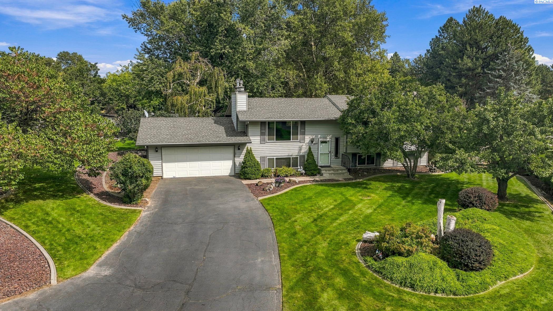 1207 S Delaware St, Kennewick, WA 99338