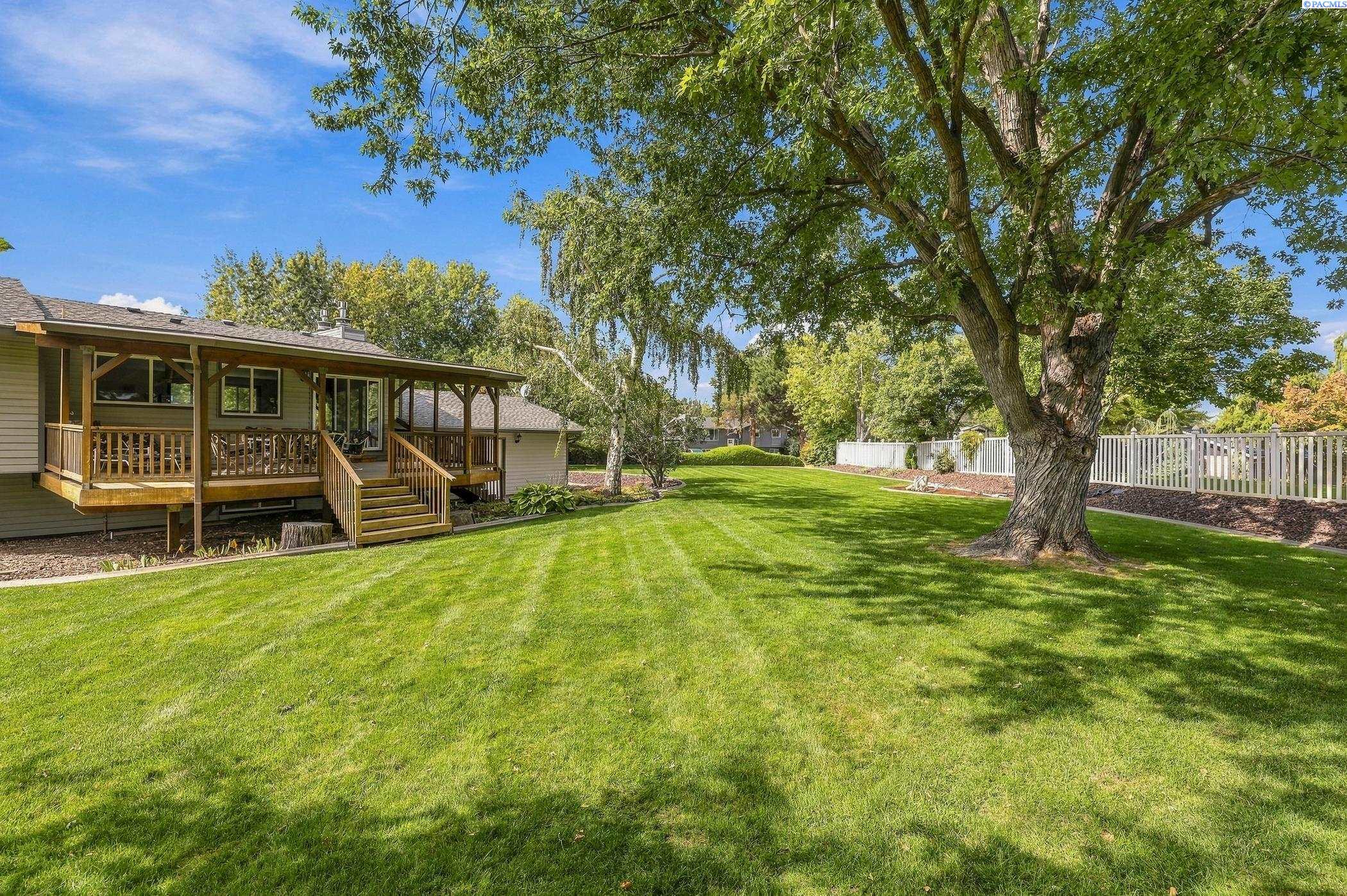 1207 S Delaware St, Kennewick, WA 99338
