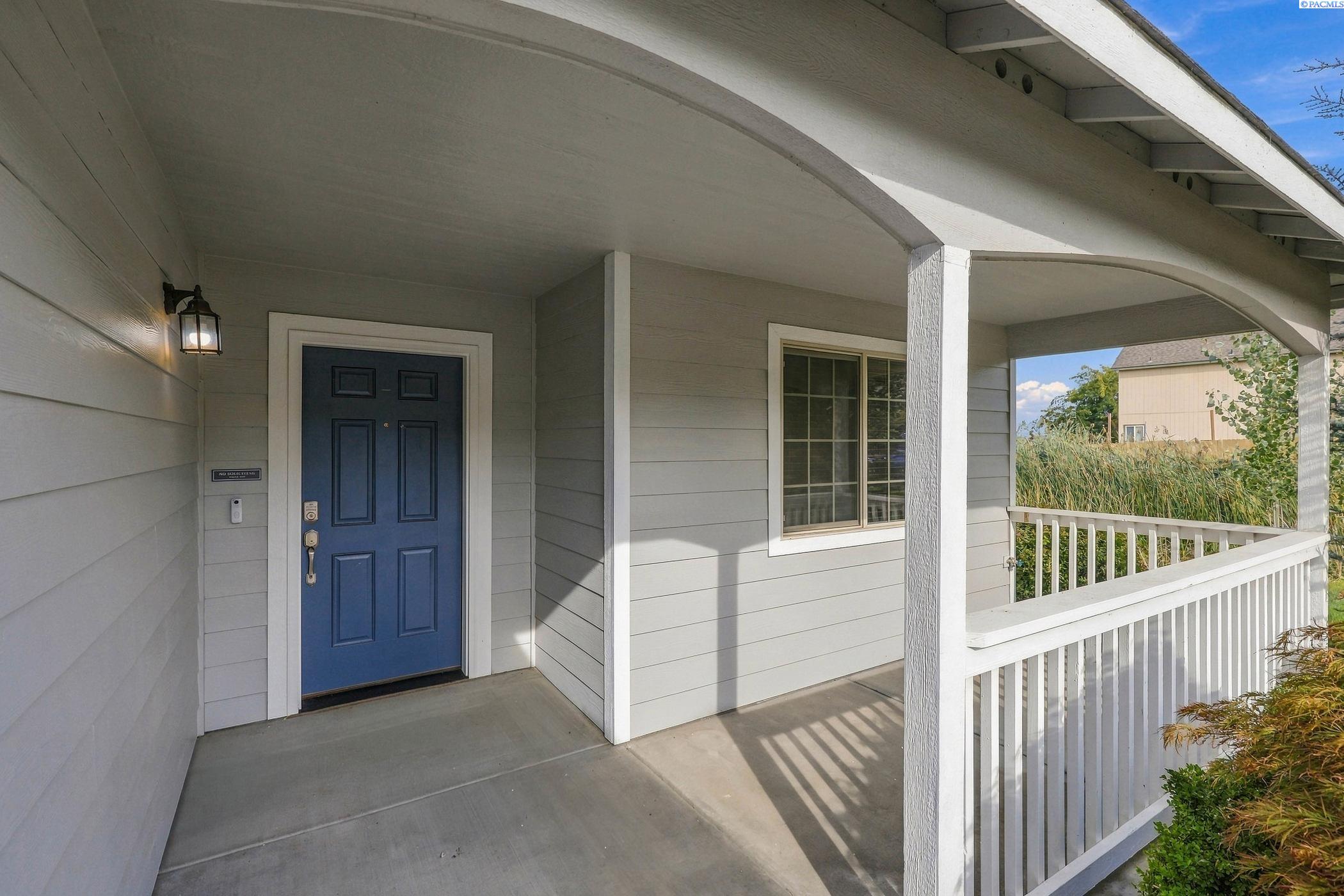 438 Charbonneau Dr, Richland, WA 99352