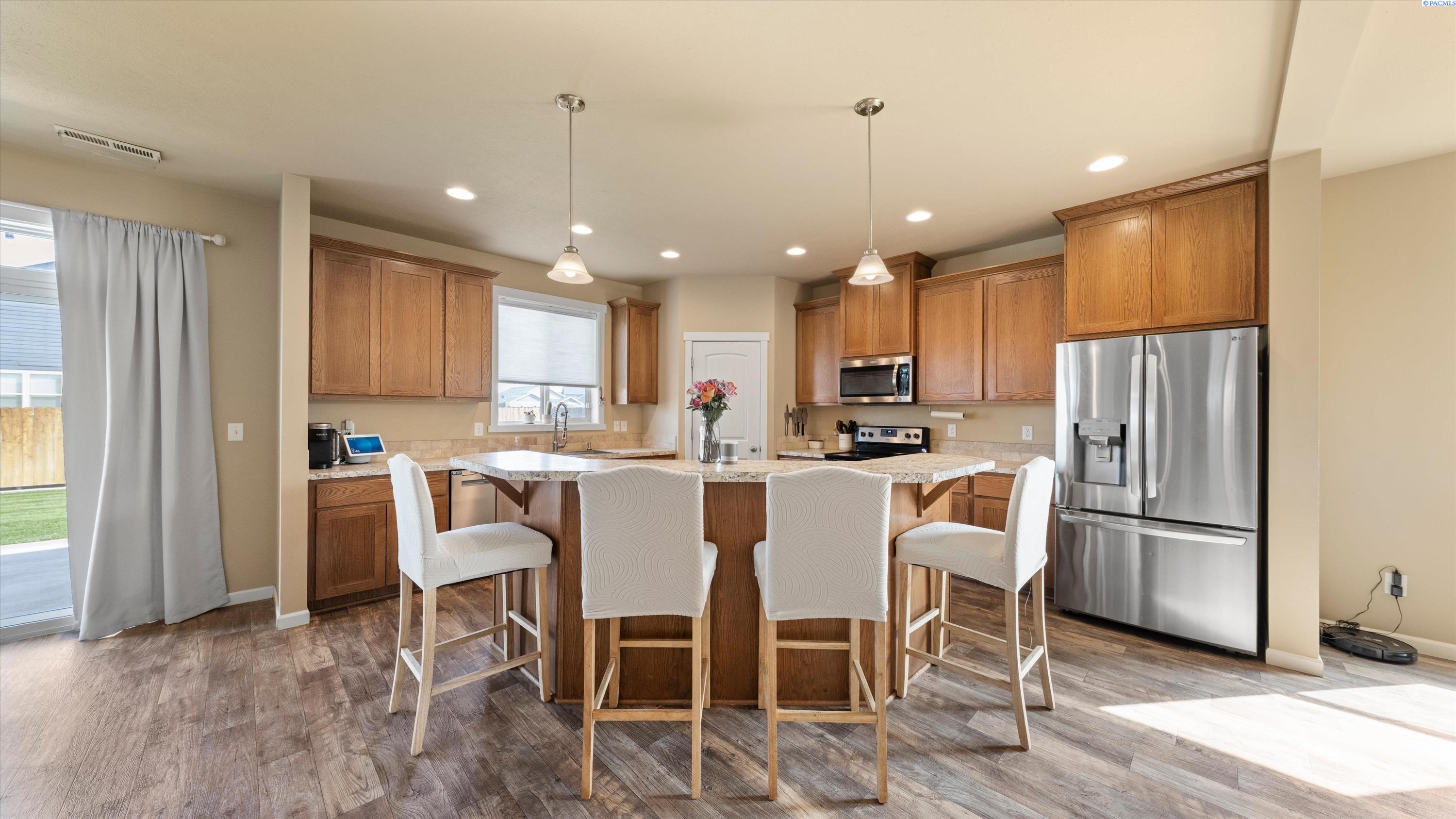 3817 Des Moines Ln, Pasco, WA 99301