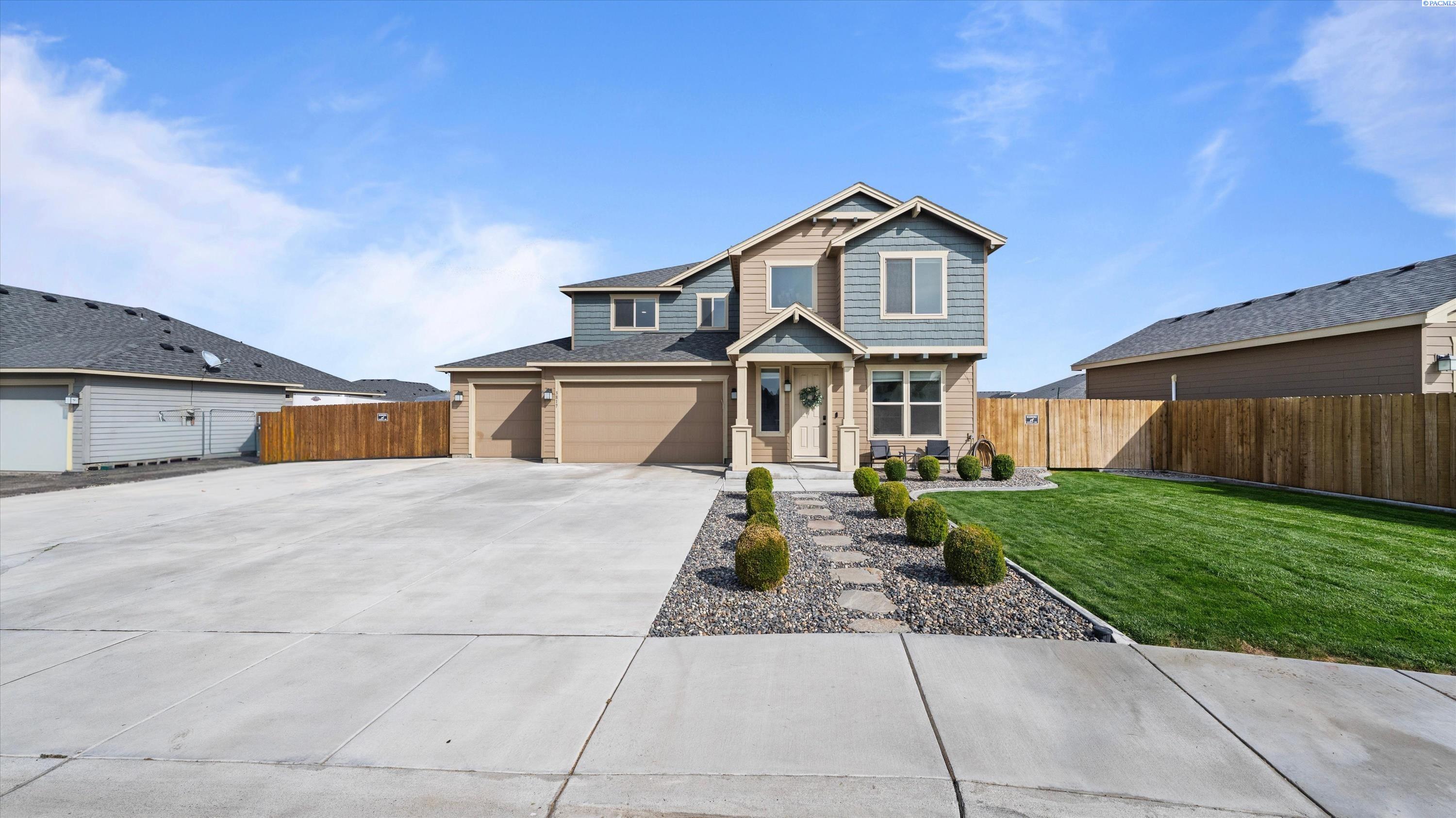 3817 Des Moines Ln, Pasco, WA 99301