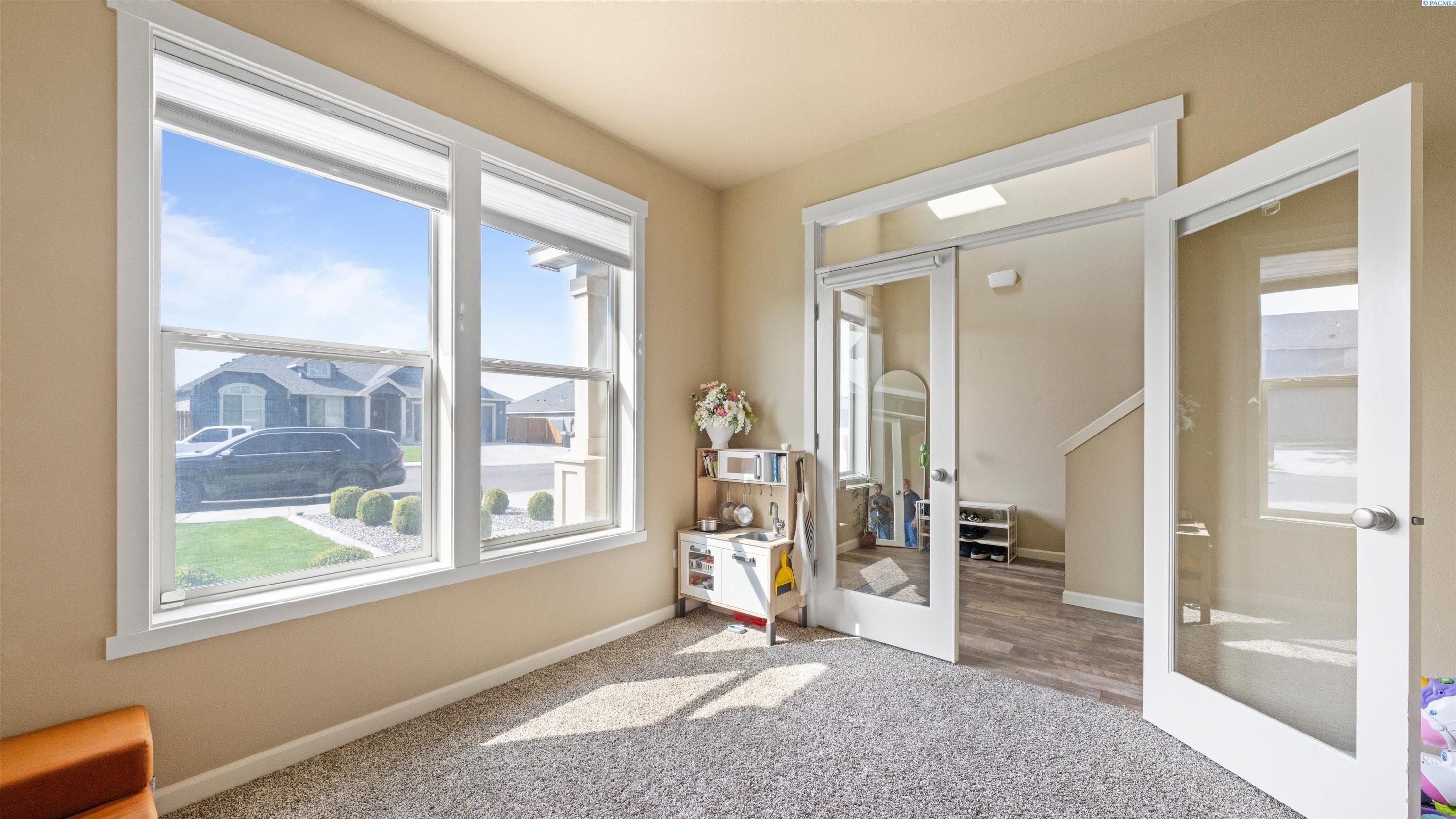 3817 Des Moines Ln, Pasco, WA 99301
