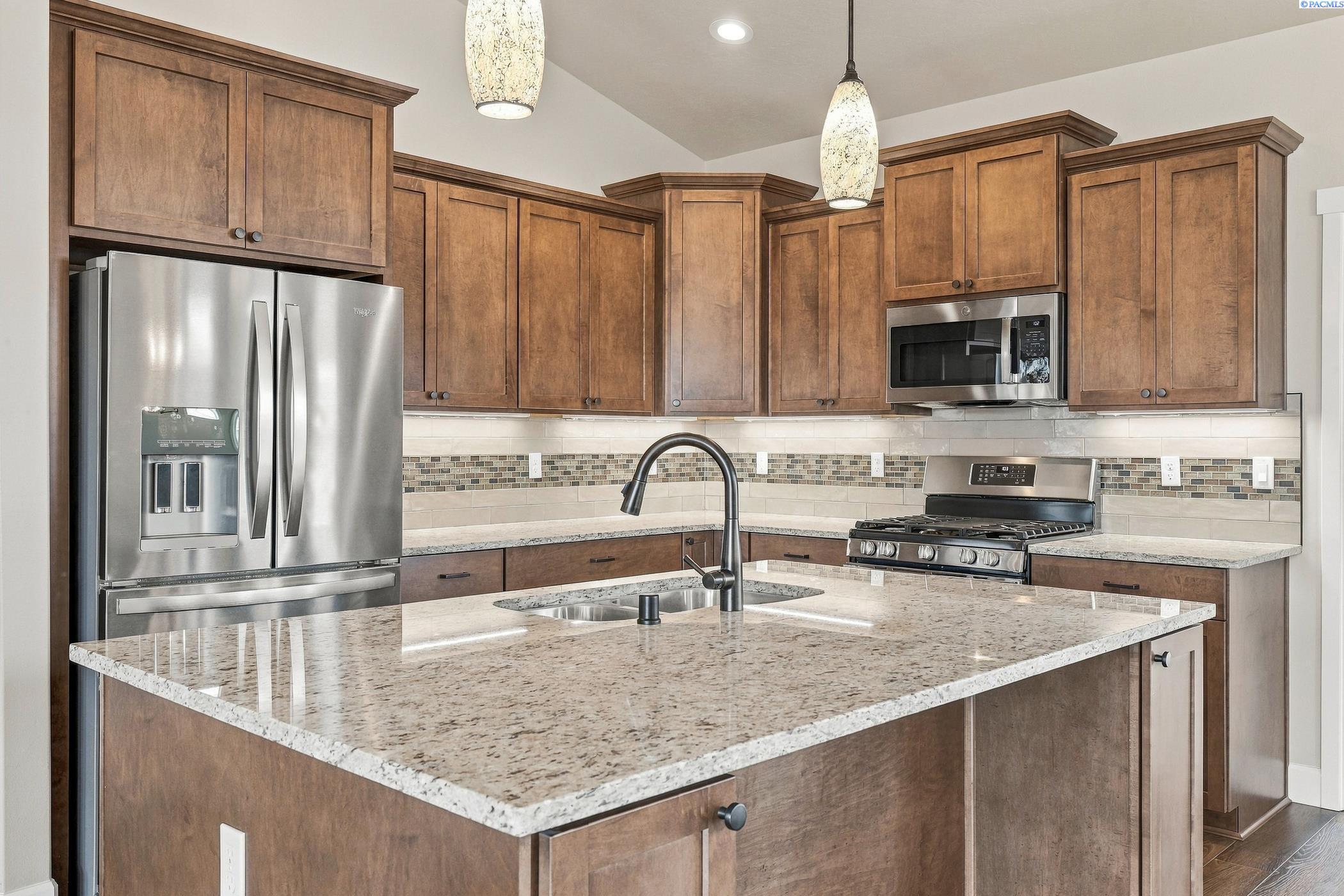 Photo 3 of Single family home for sale at 3742 S Van Buren Pl, Kennewick, WA 99338 | MLS# 296375 | Listing updated on 2026-09-15