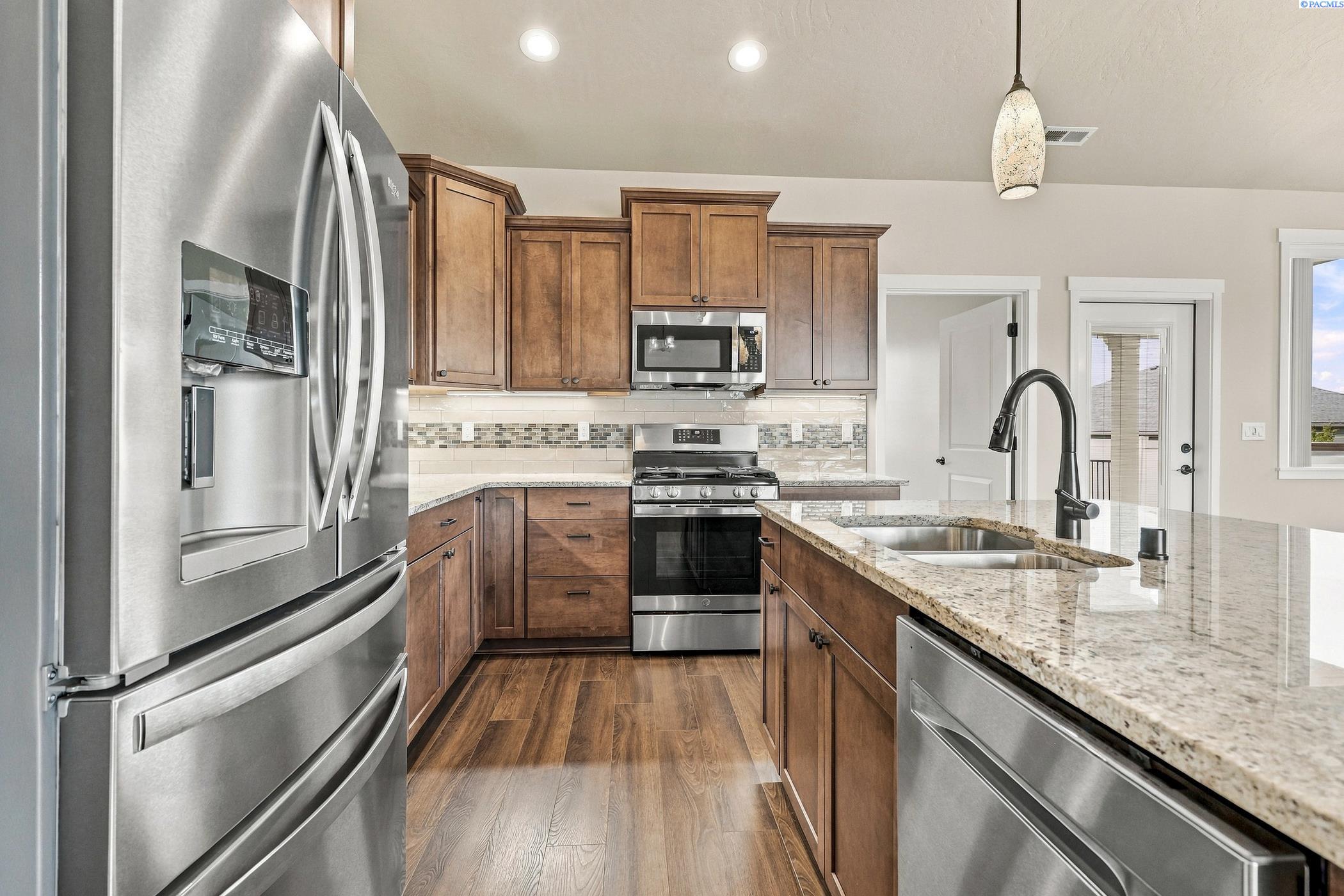 Photo 3 of Single family home for sale at 3742 S Van Buren Pl, Kennewick, WA 99338 | MLS# 296375 | Listing updated on 2026-09-15