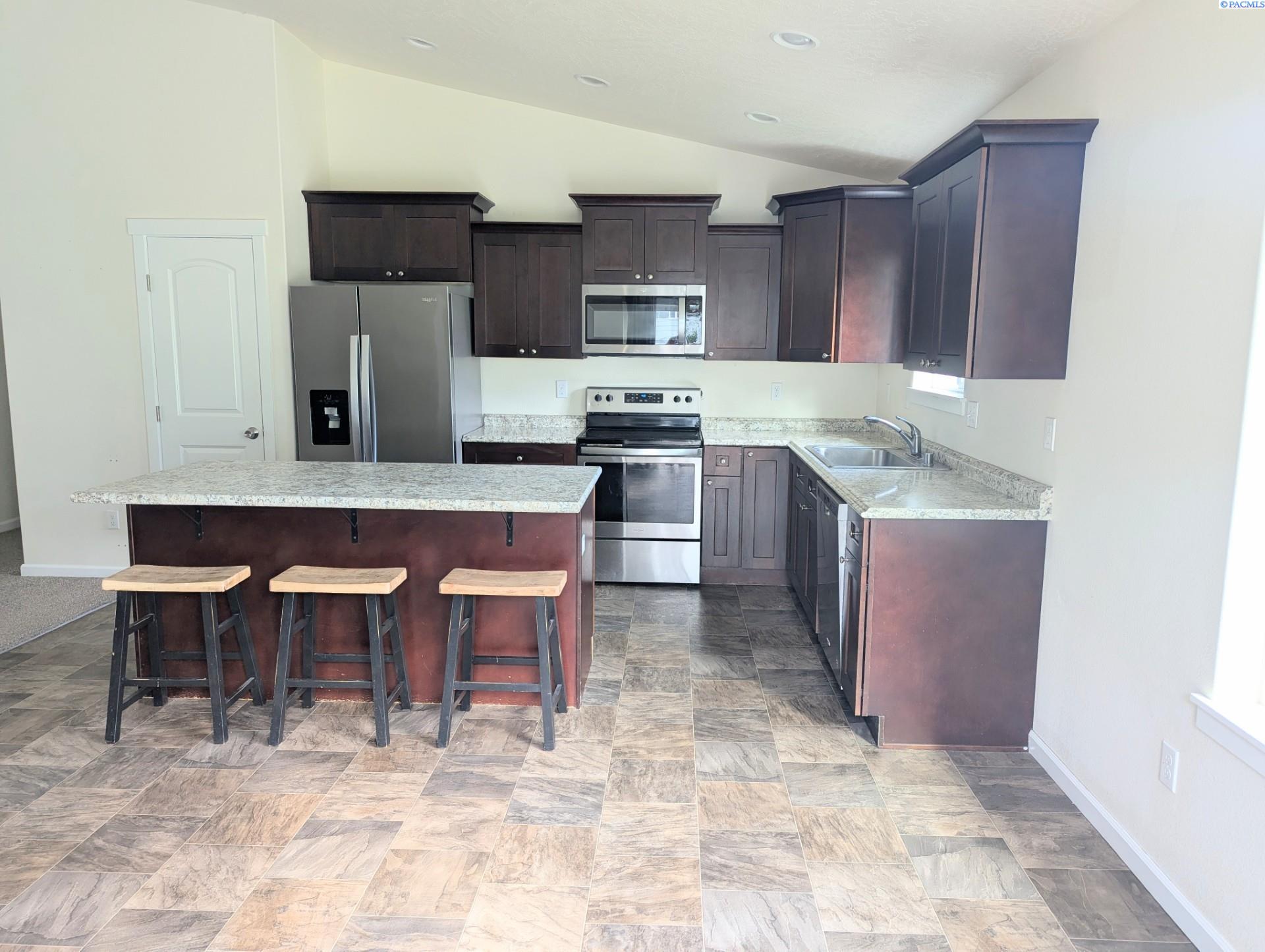 5715 W Victoria Ave, Kennewick, WA 99336