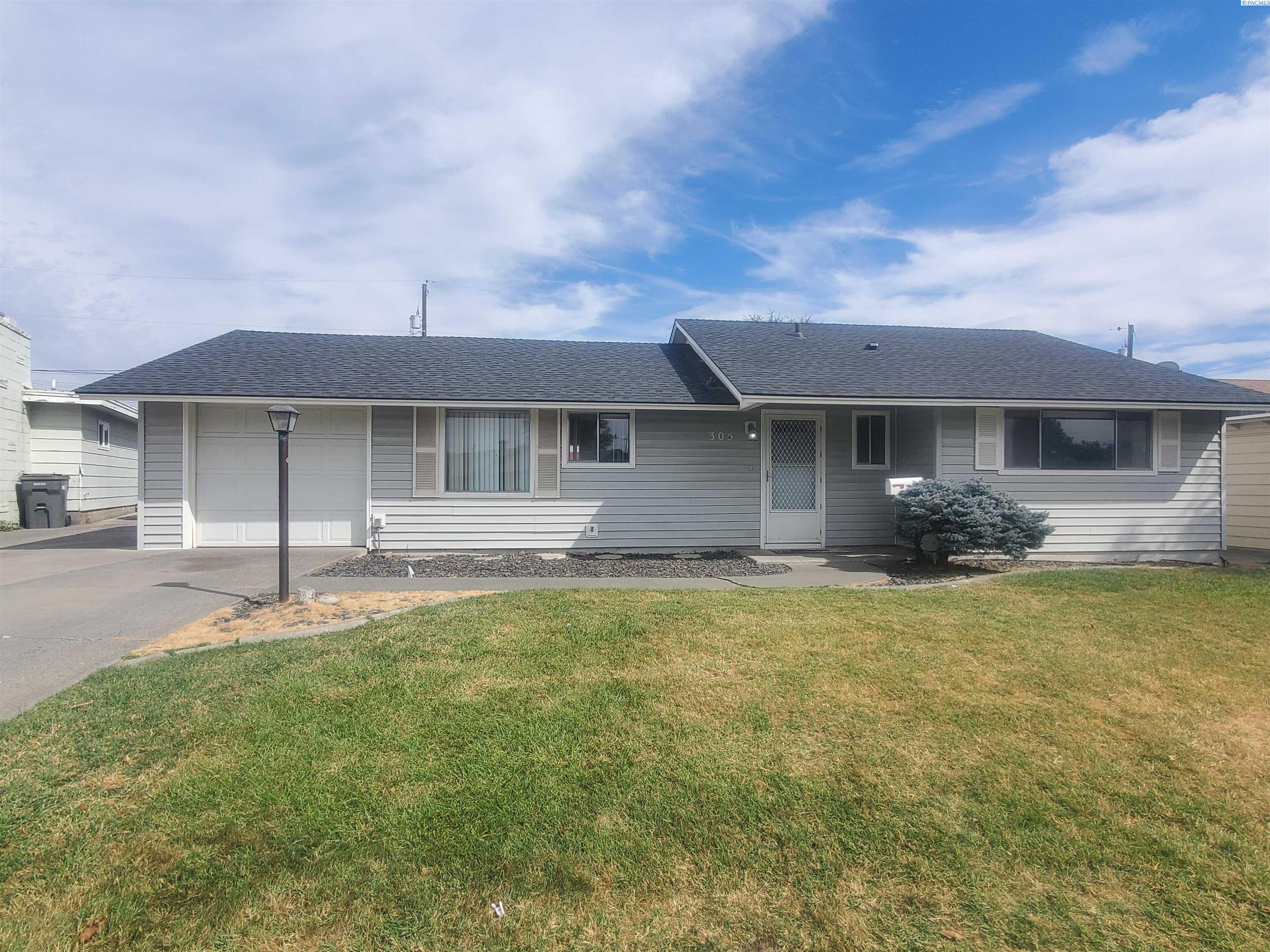 305 S Mayfield St, Kennewick, WA 99336