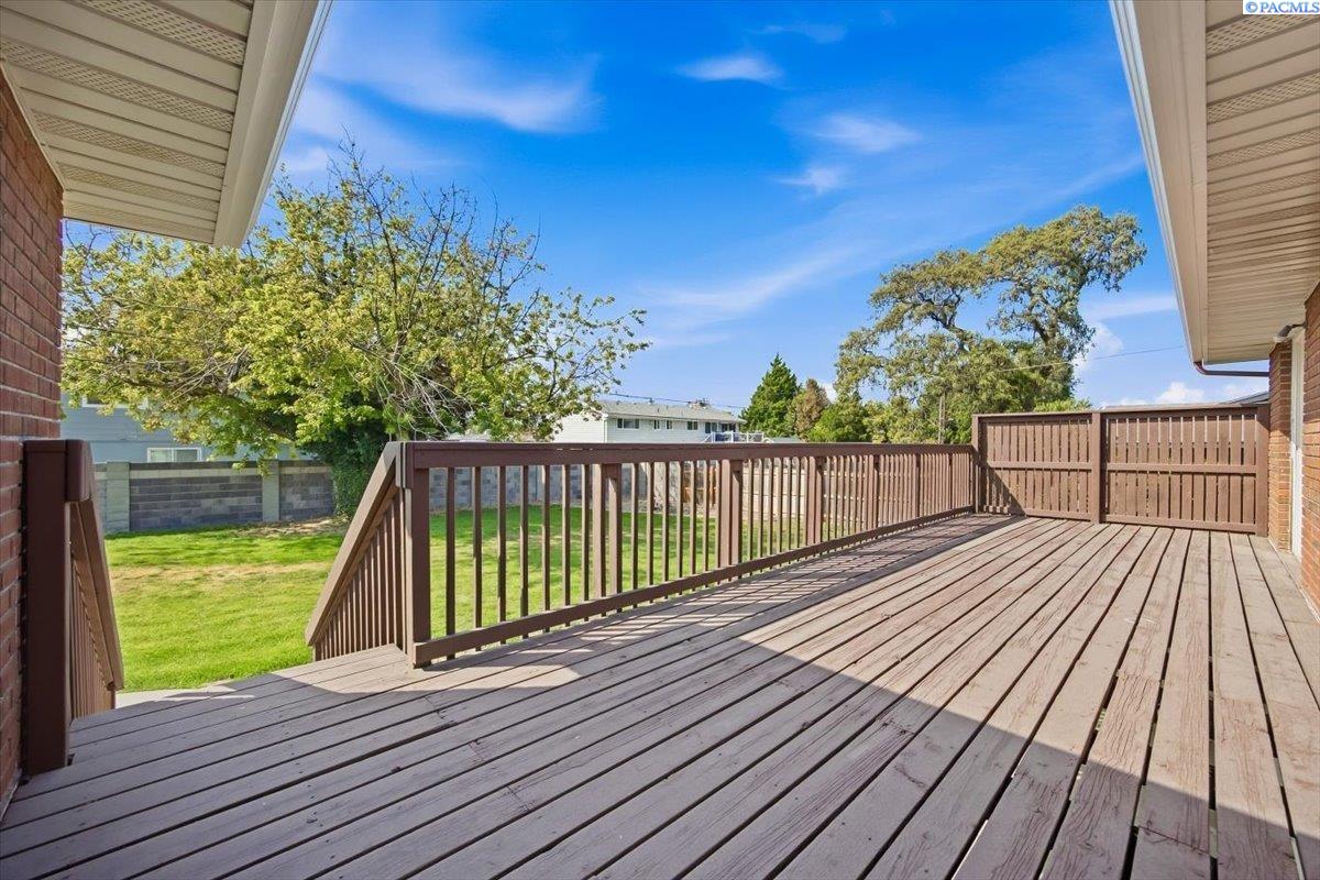 Photo 4 of Single family home for sale at 2610 S Fruitland, Kennewick, WA 99337 | MLS# 296389 | Listing updated on 2026-09-15